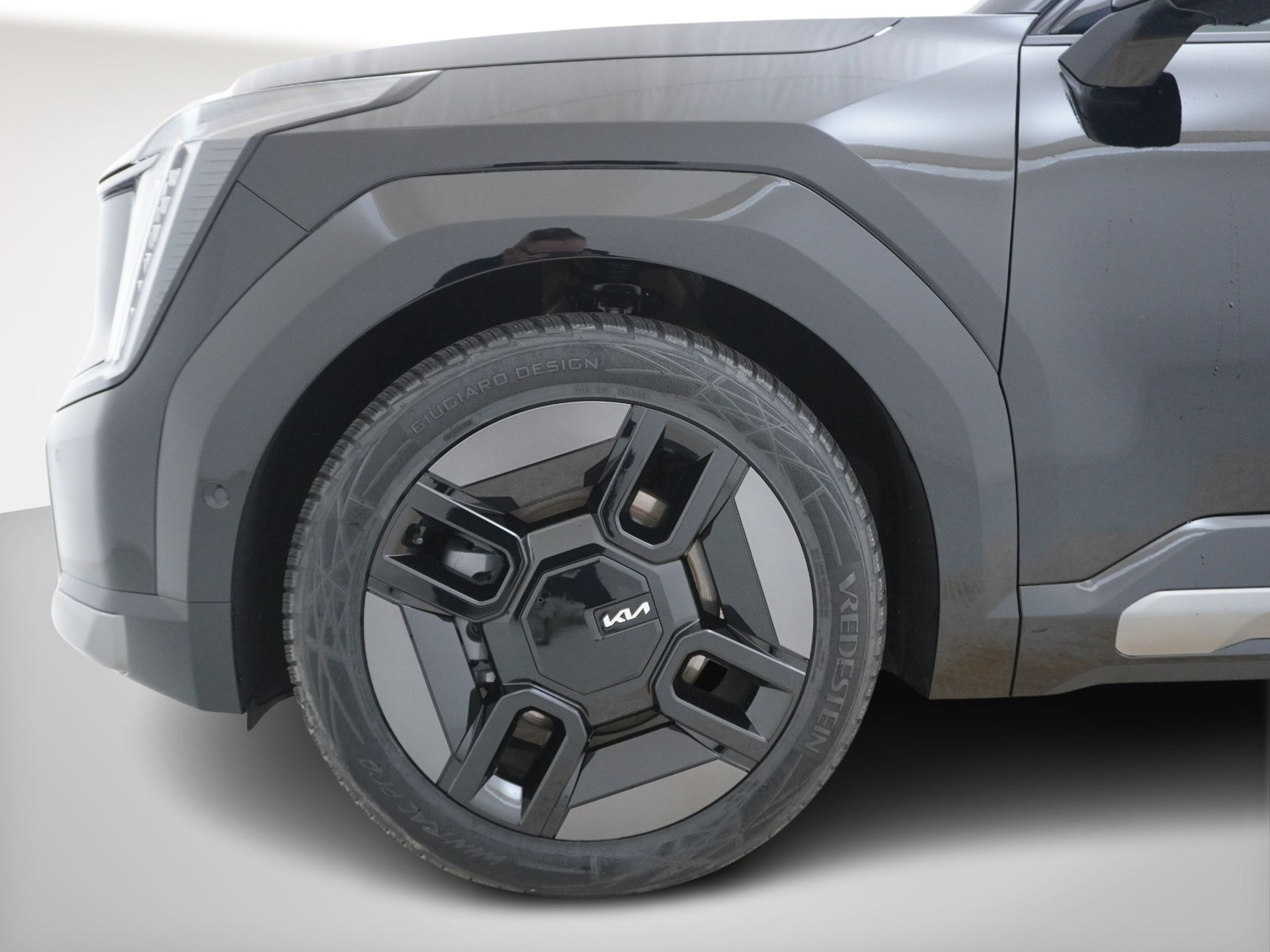 listing desktop thumbnail image 5