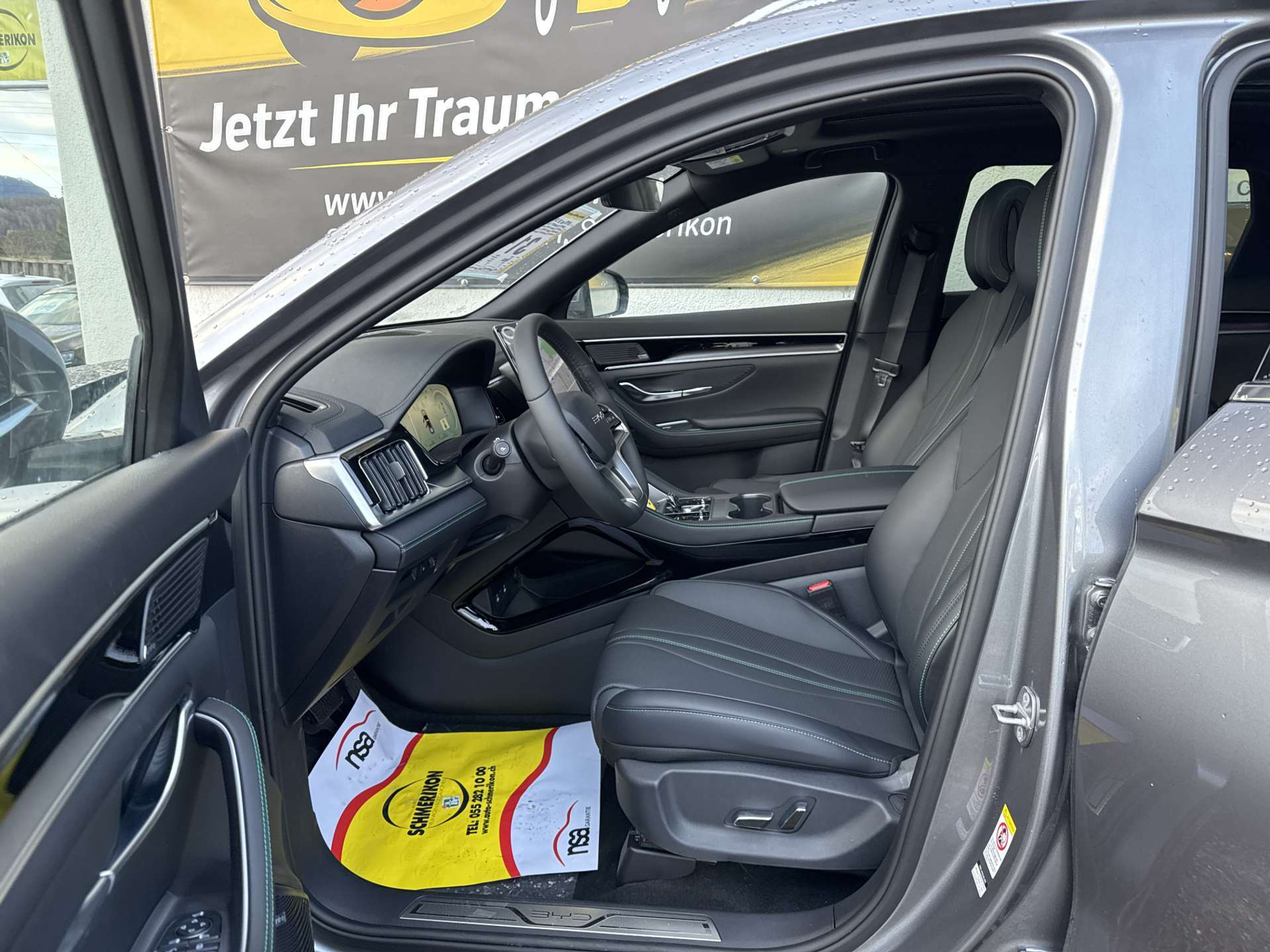 listing desktop thumbnail image 6