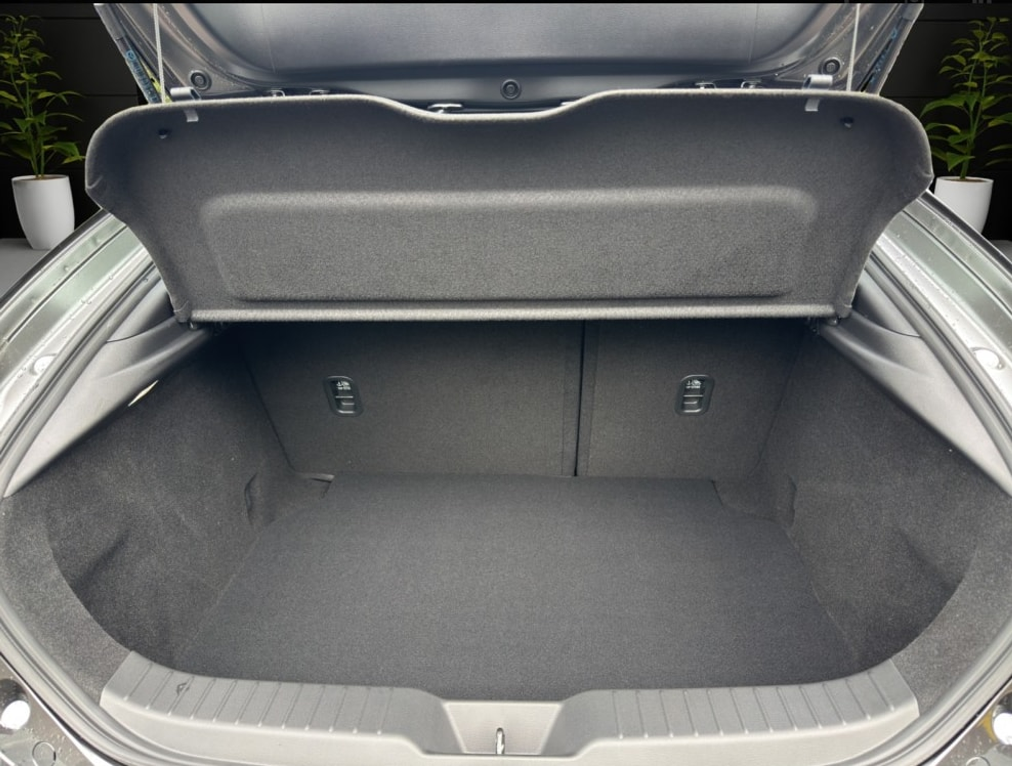 listing desktop thumbnail image 10