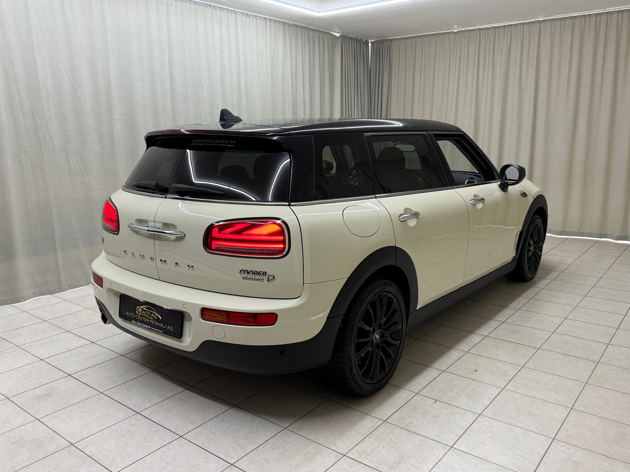 listing desktop thumbnail image 3