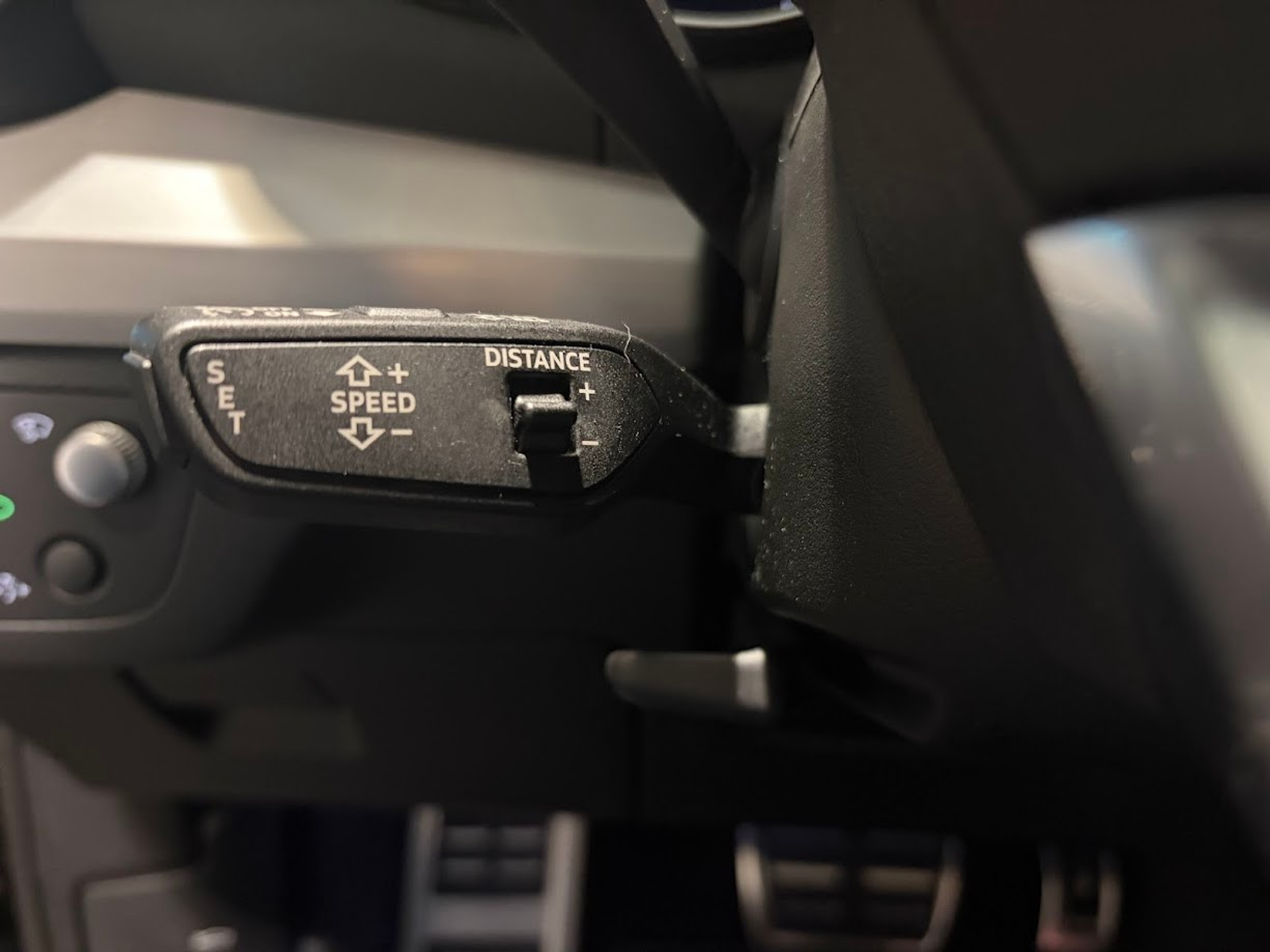 listing desktop thumbnail image 6