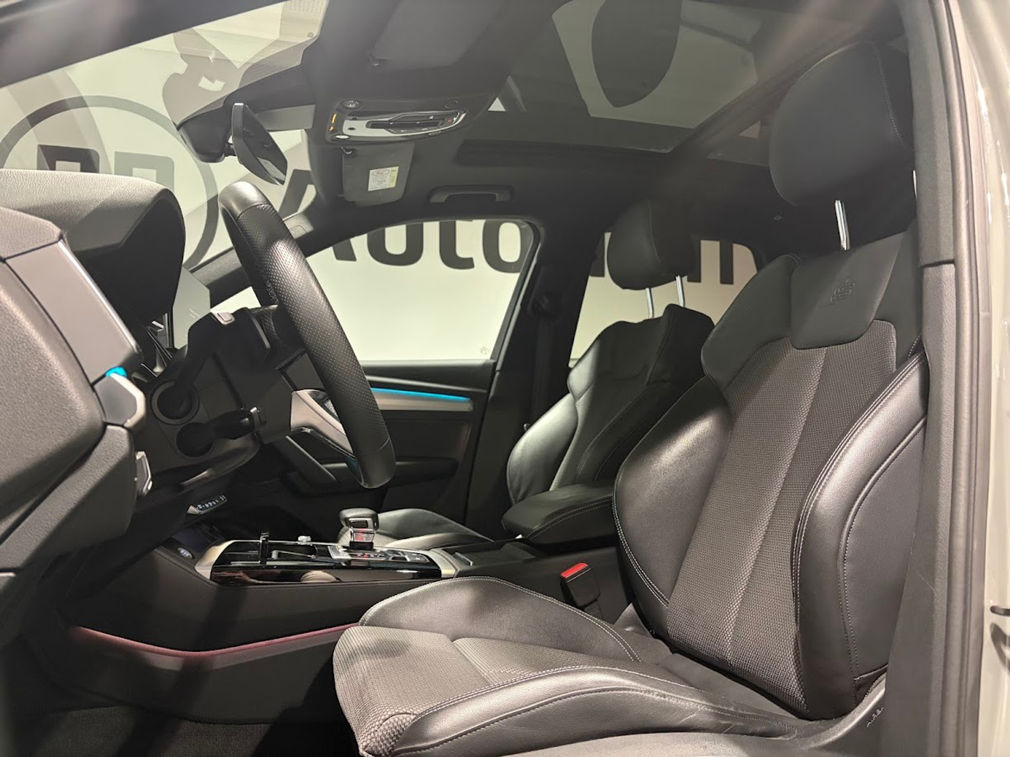 listing desktop thumbnail image 3