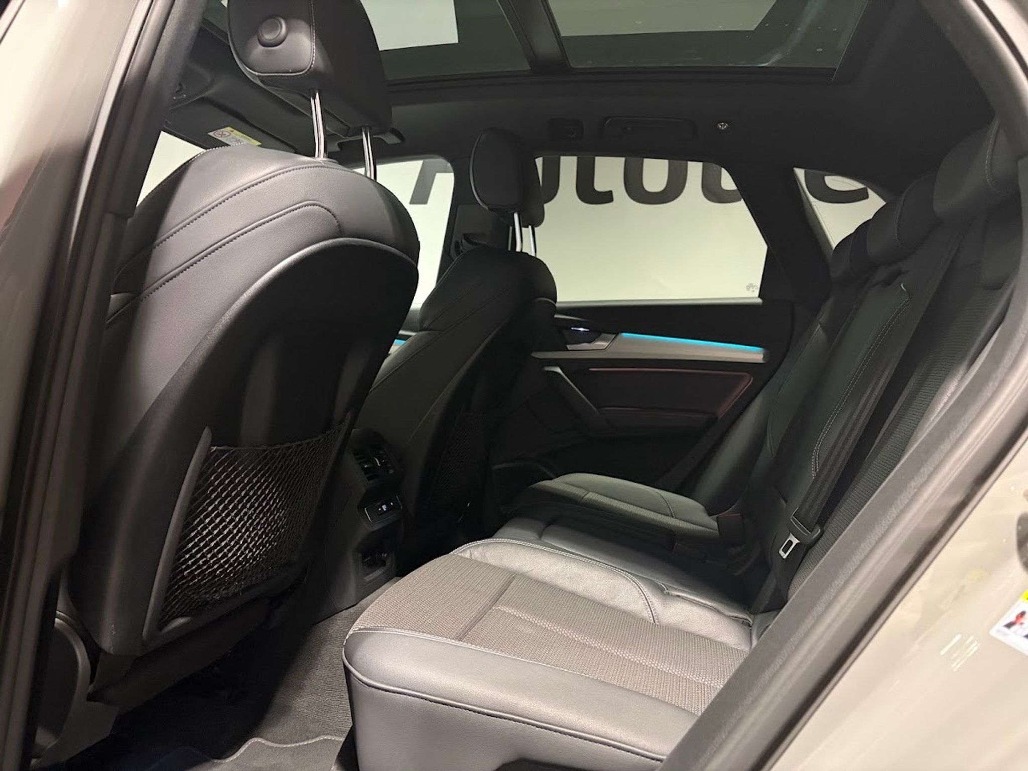 listing desktop thumbnail image 4