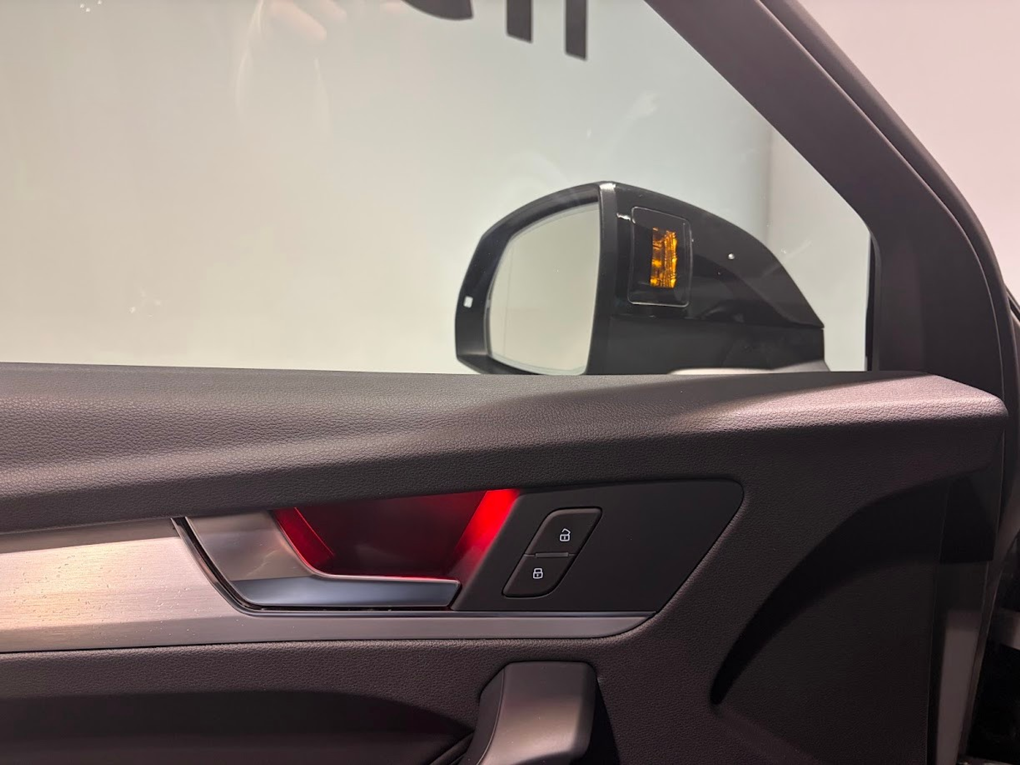 listing desktop thumbnail image 7