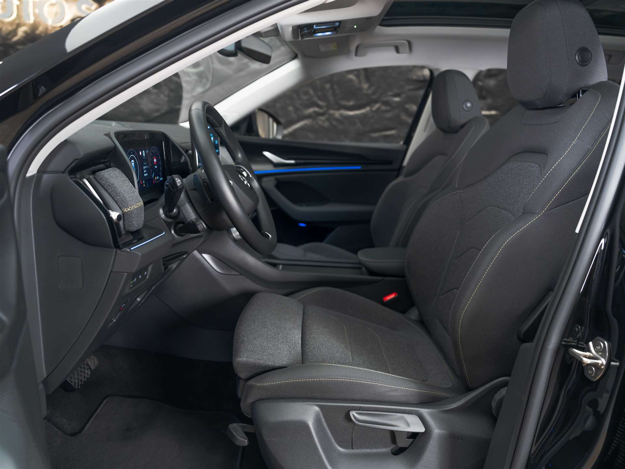 listing desktop thumbnail image 8