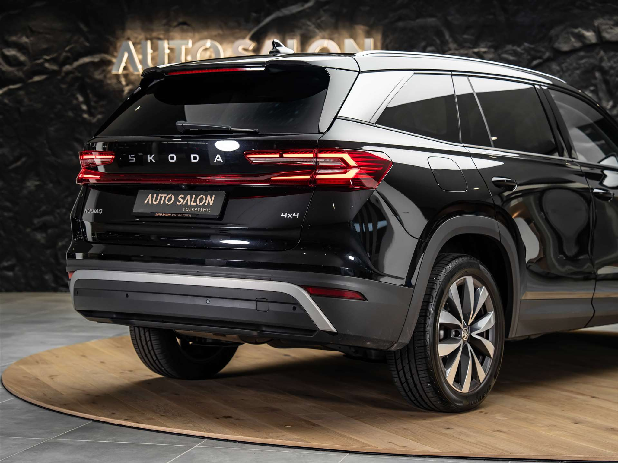 listing desktop thumbnail image 22