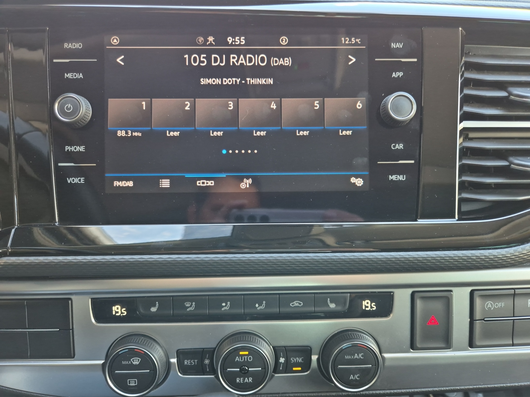 listing desktop thumbnail image 19