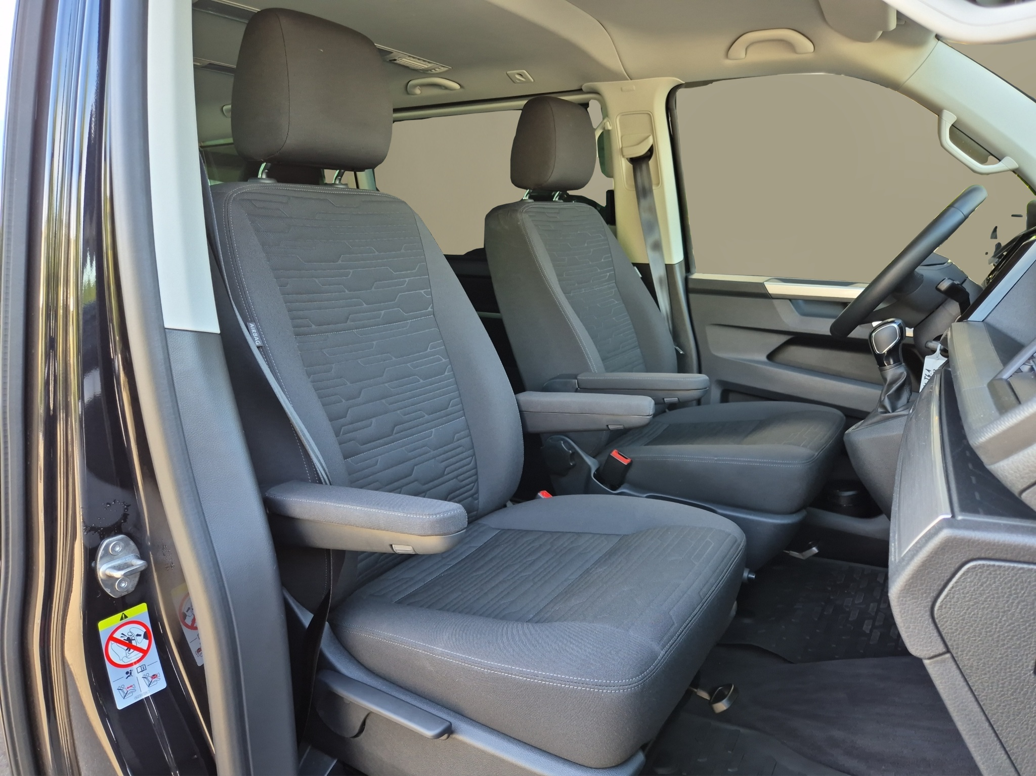 listing desktop thumbnail image 15