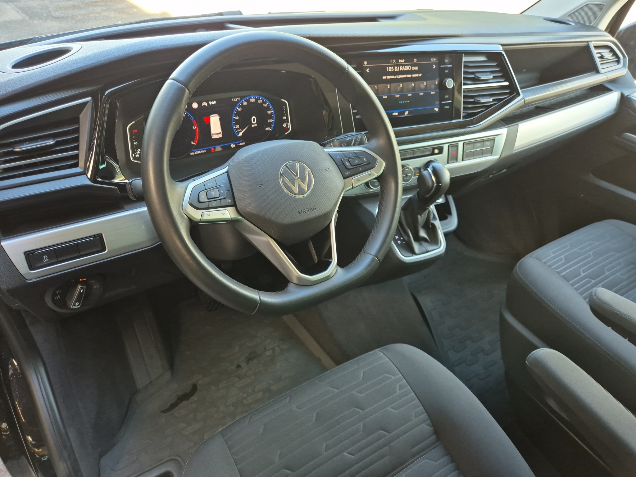 listing desktop thumbnail image 9