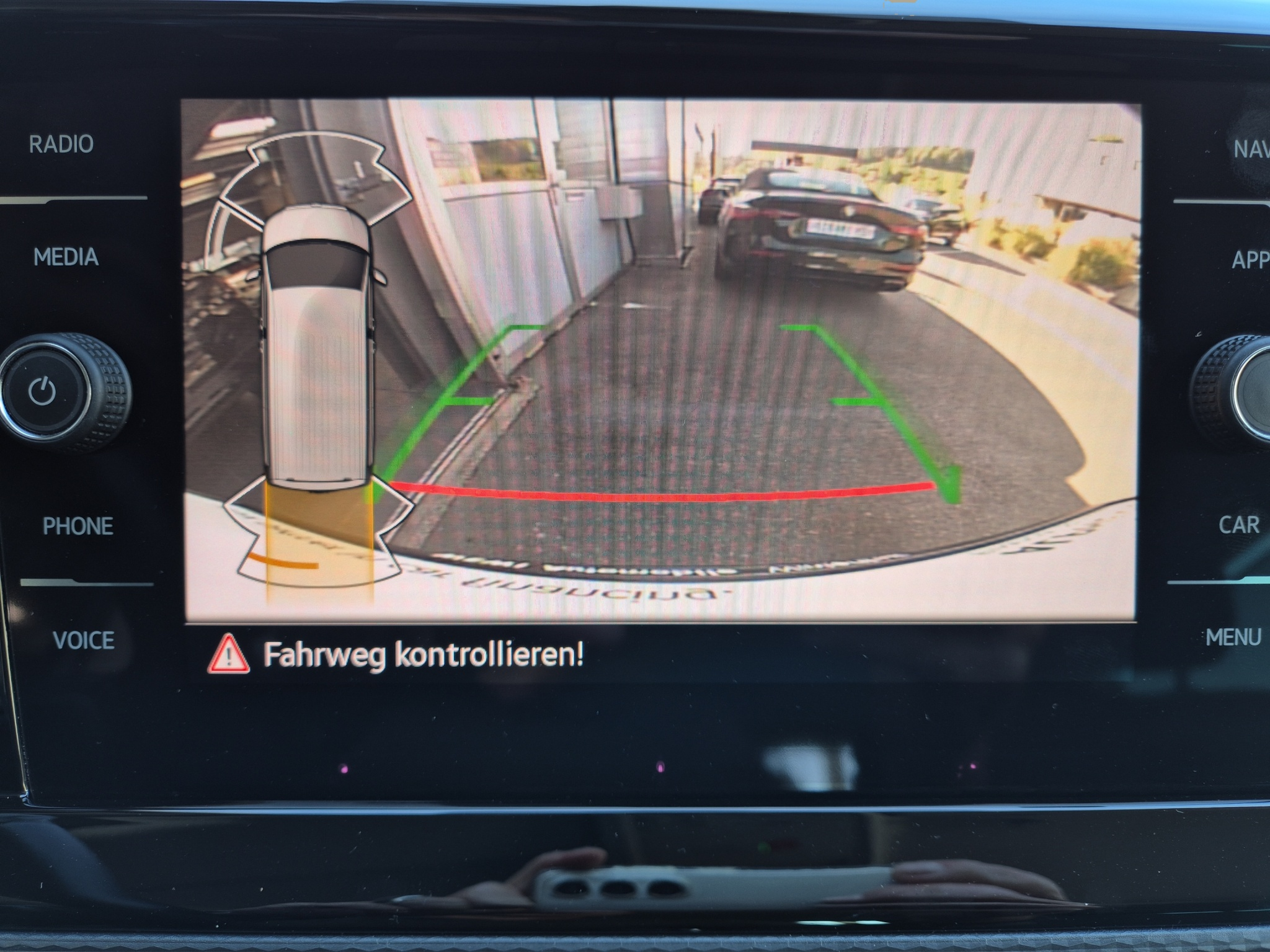 listing desktop thumbnail image 18