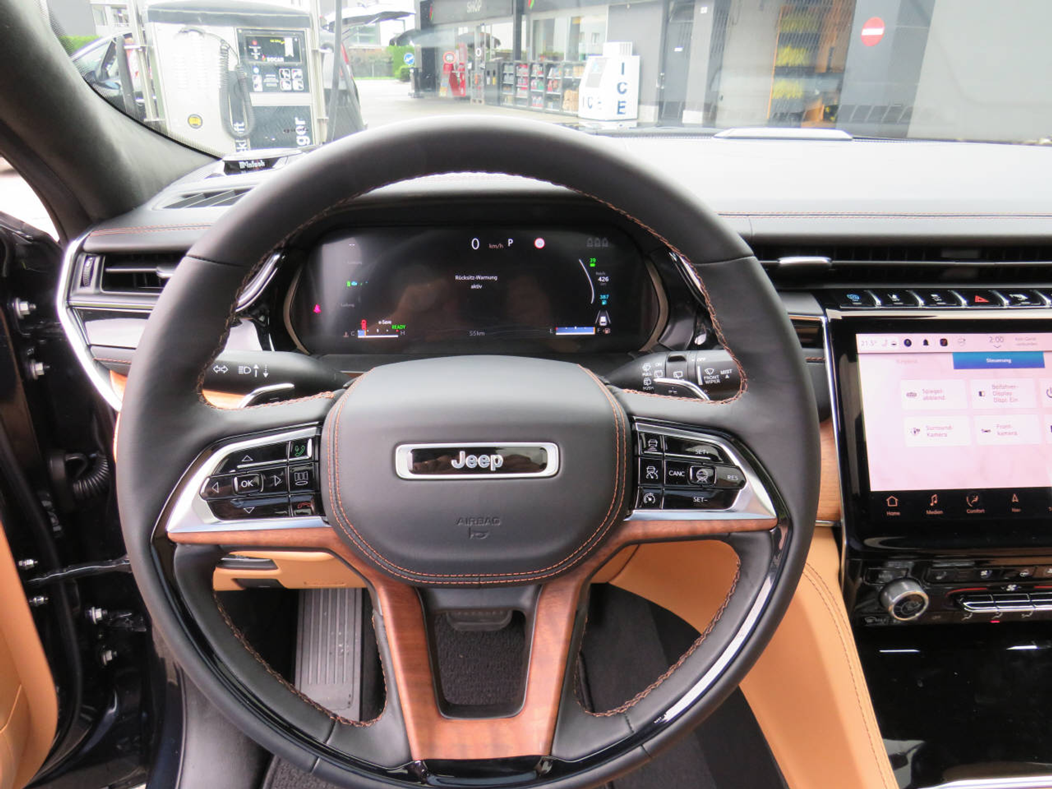 listing desktop thumbnail image 14