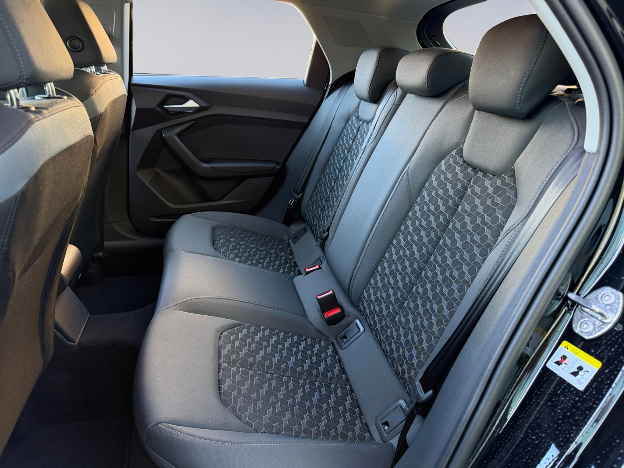 listing desktop thumbnail image 10