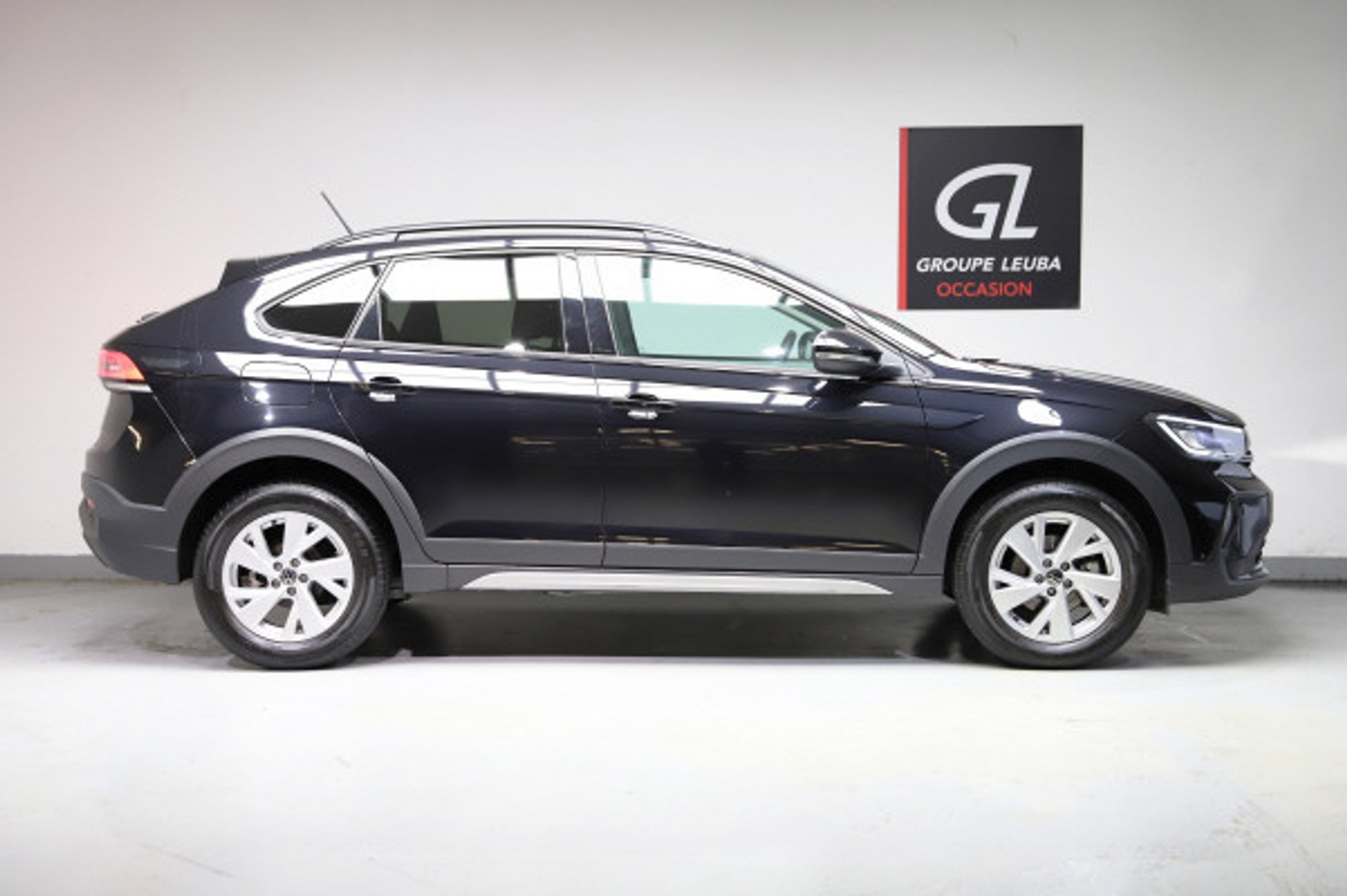 listing desktop thumbnail image 6