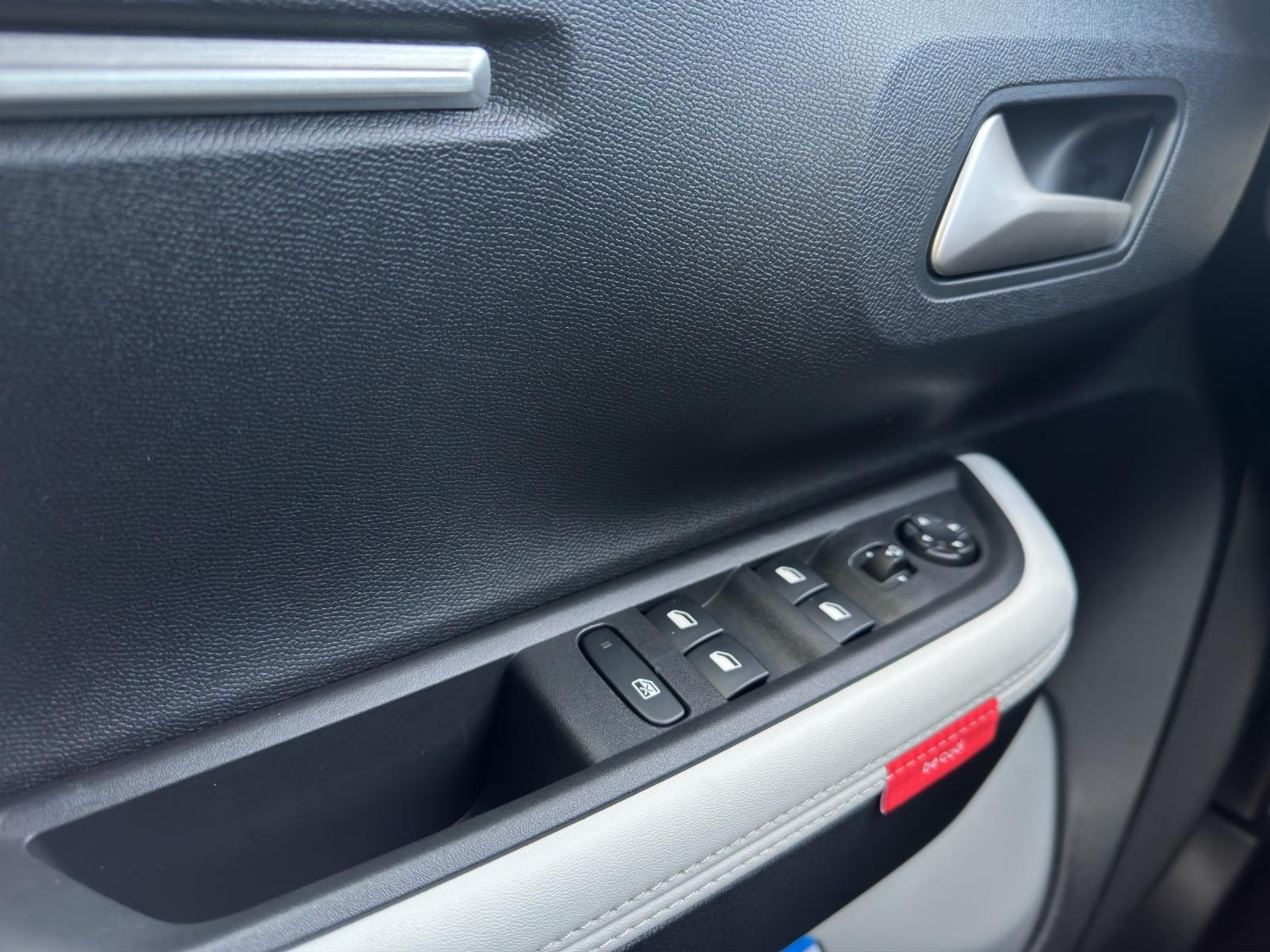 listing desktop thumbnail image 11