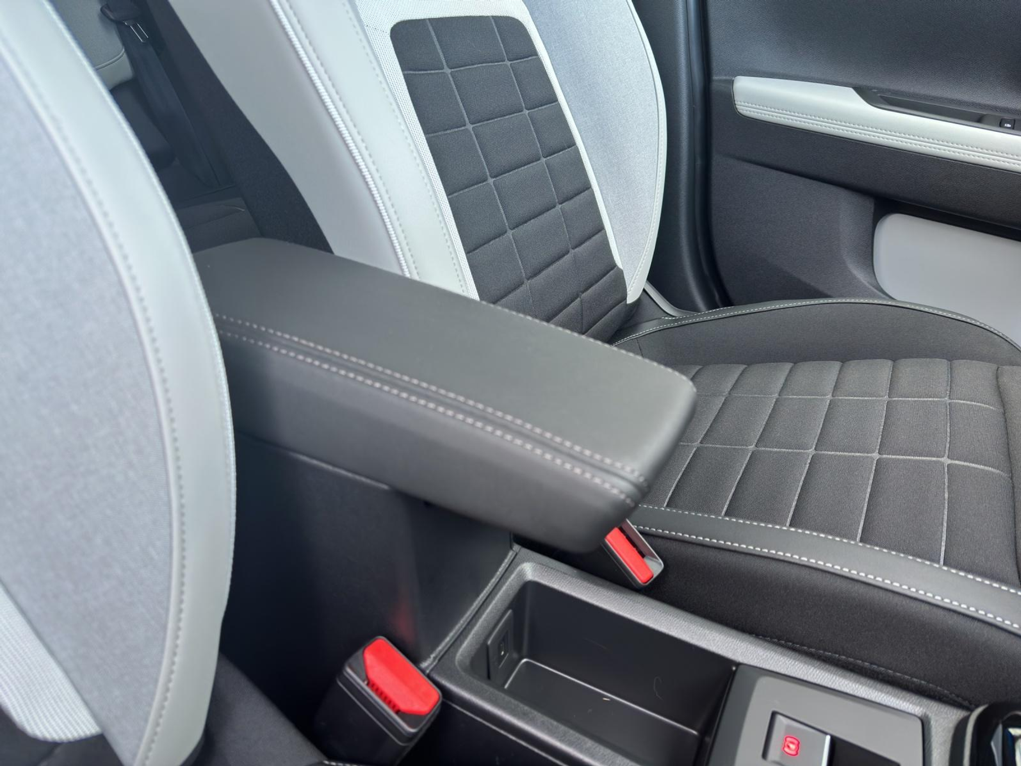 listing desktop thumbnail image 21