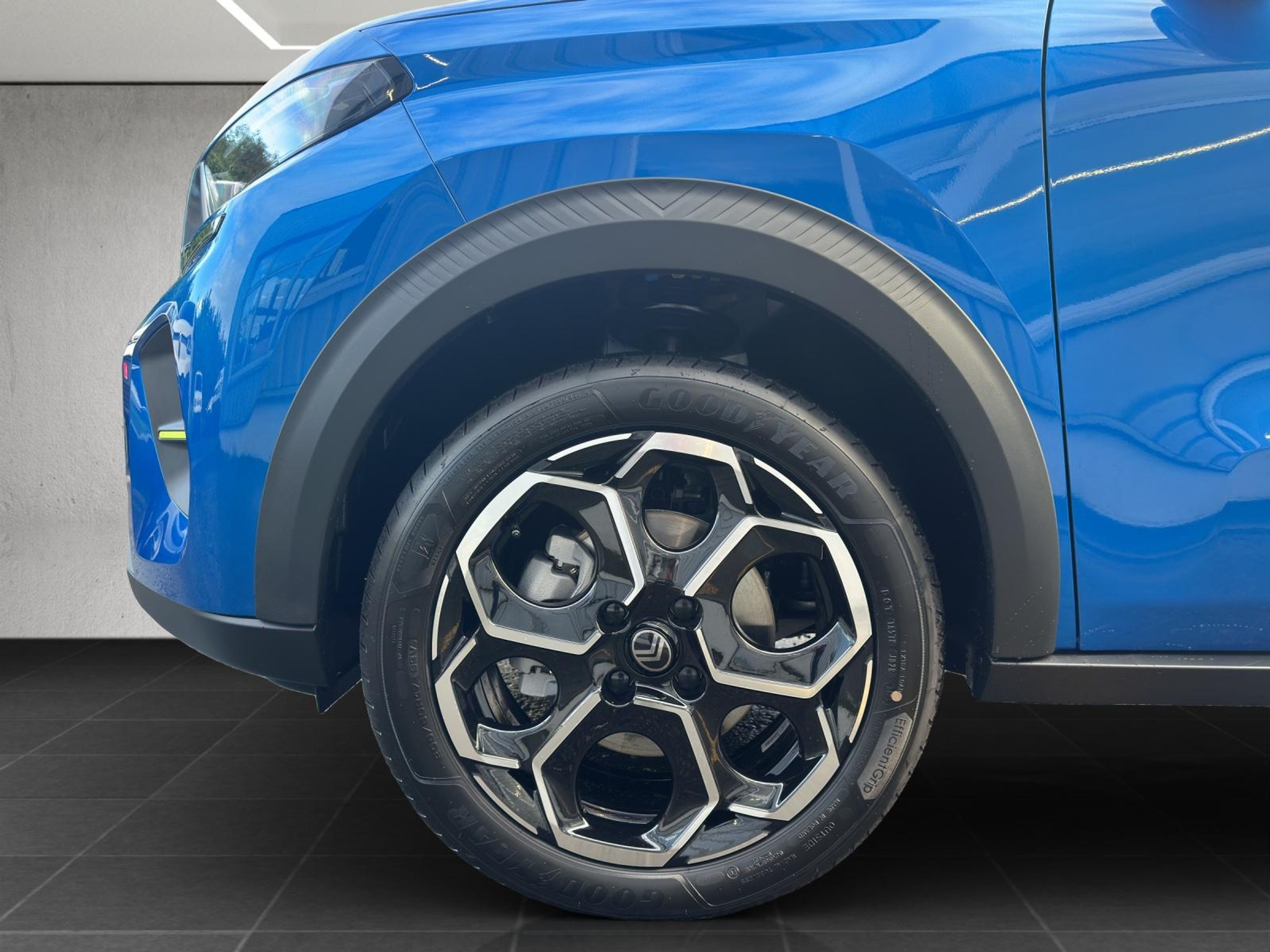 listing desktop thumbnail image 20