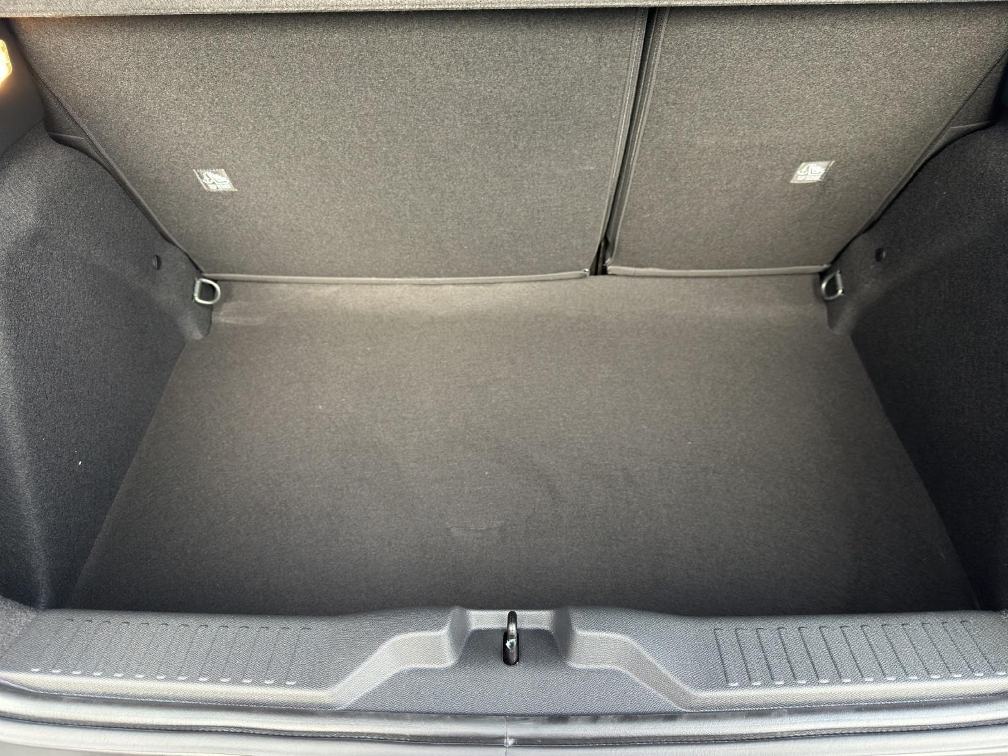 listing desktop thumbnail image 19