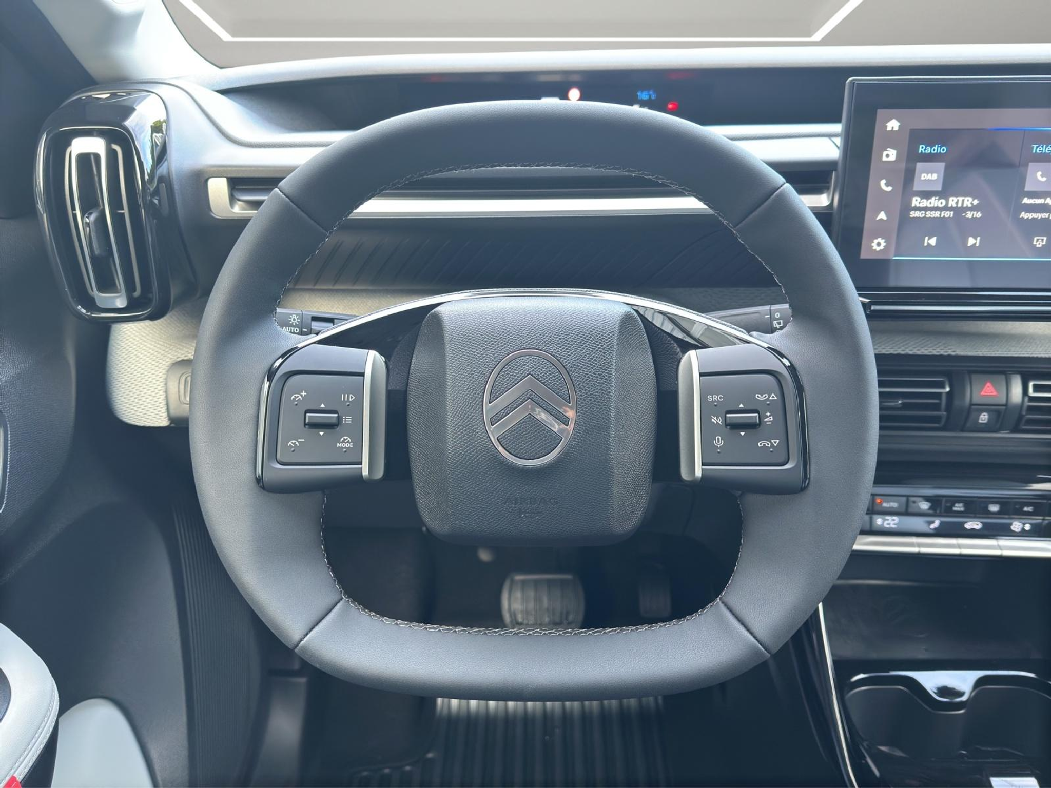 listing desktop thumbnail image 12