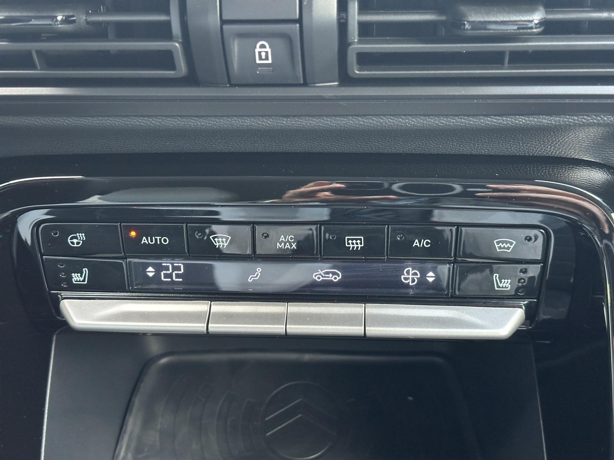 listing desktop thumbnail image 14