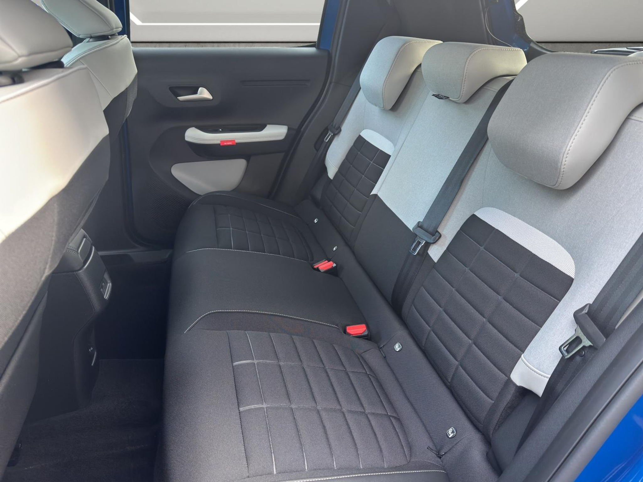 listing desktop thumbnail image 8