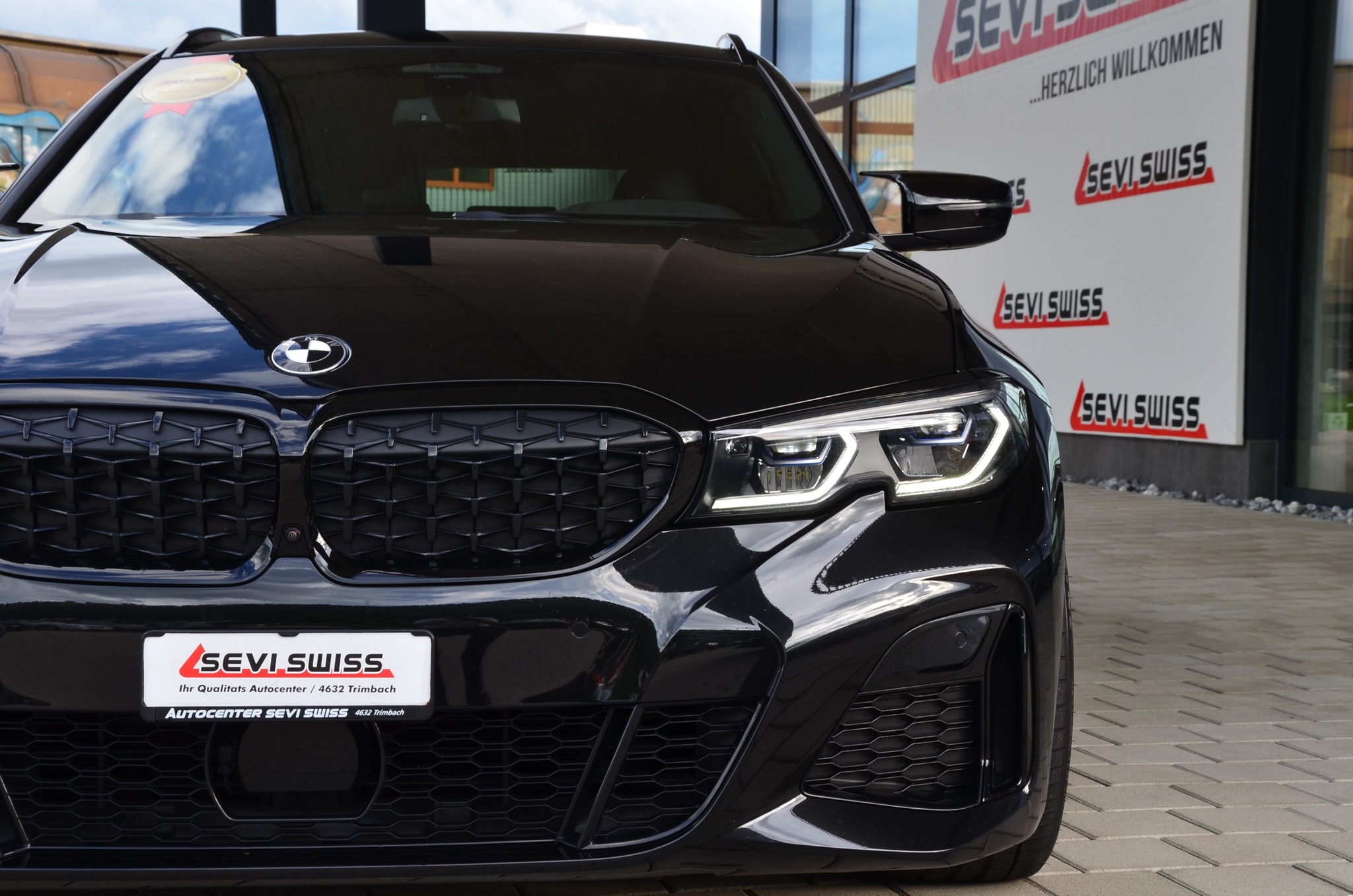 listing desktop thumbnail image 9