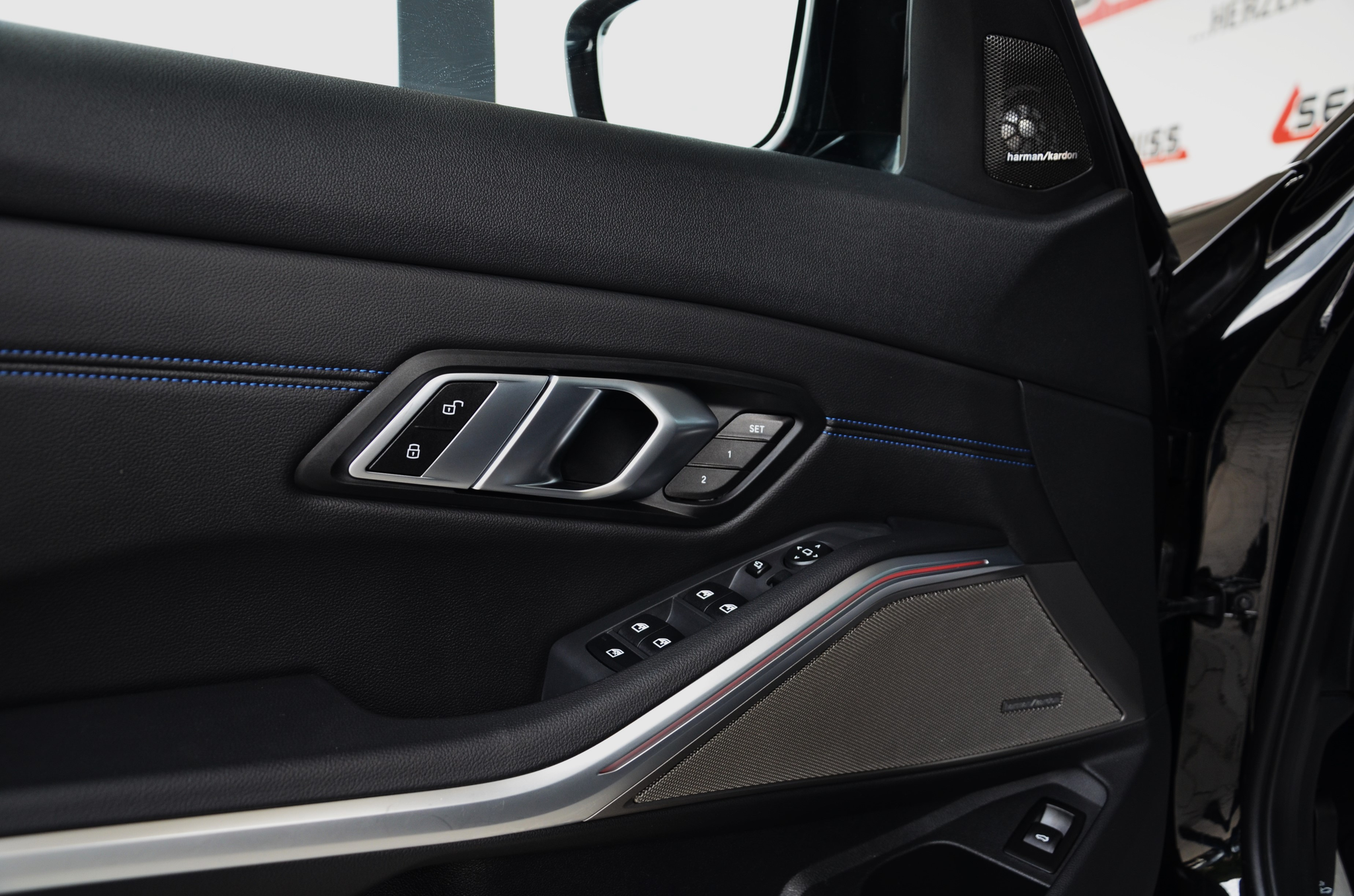 listing desktop thumbnail image 18