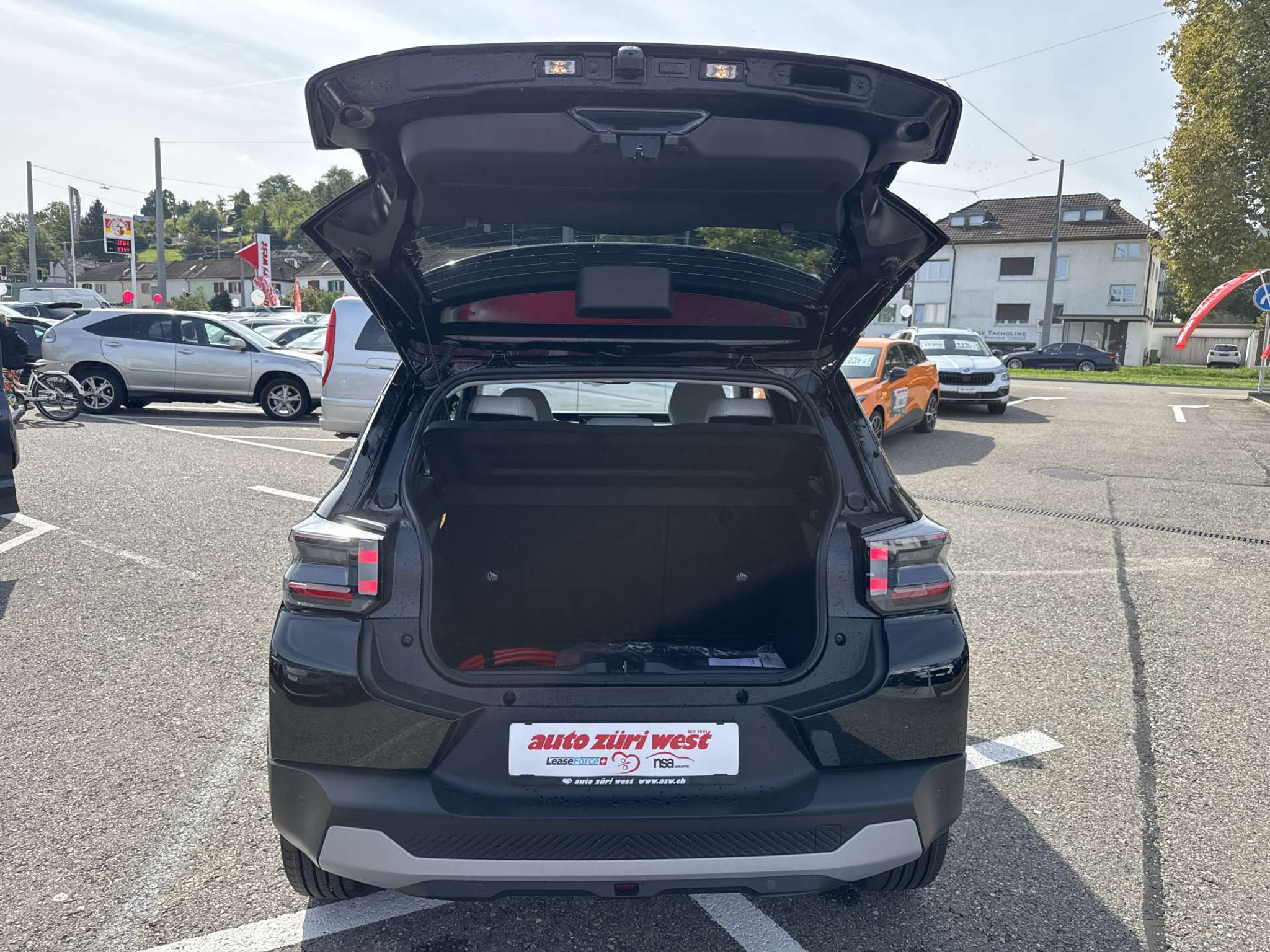 listing desktop thumbnail image 7