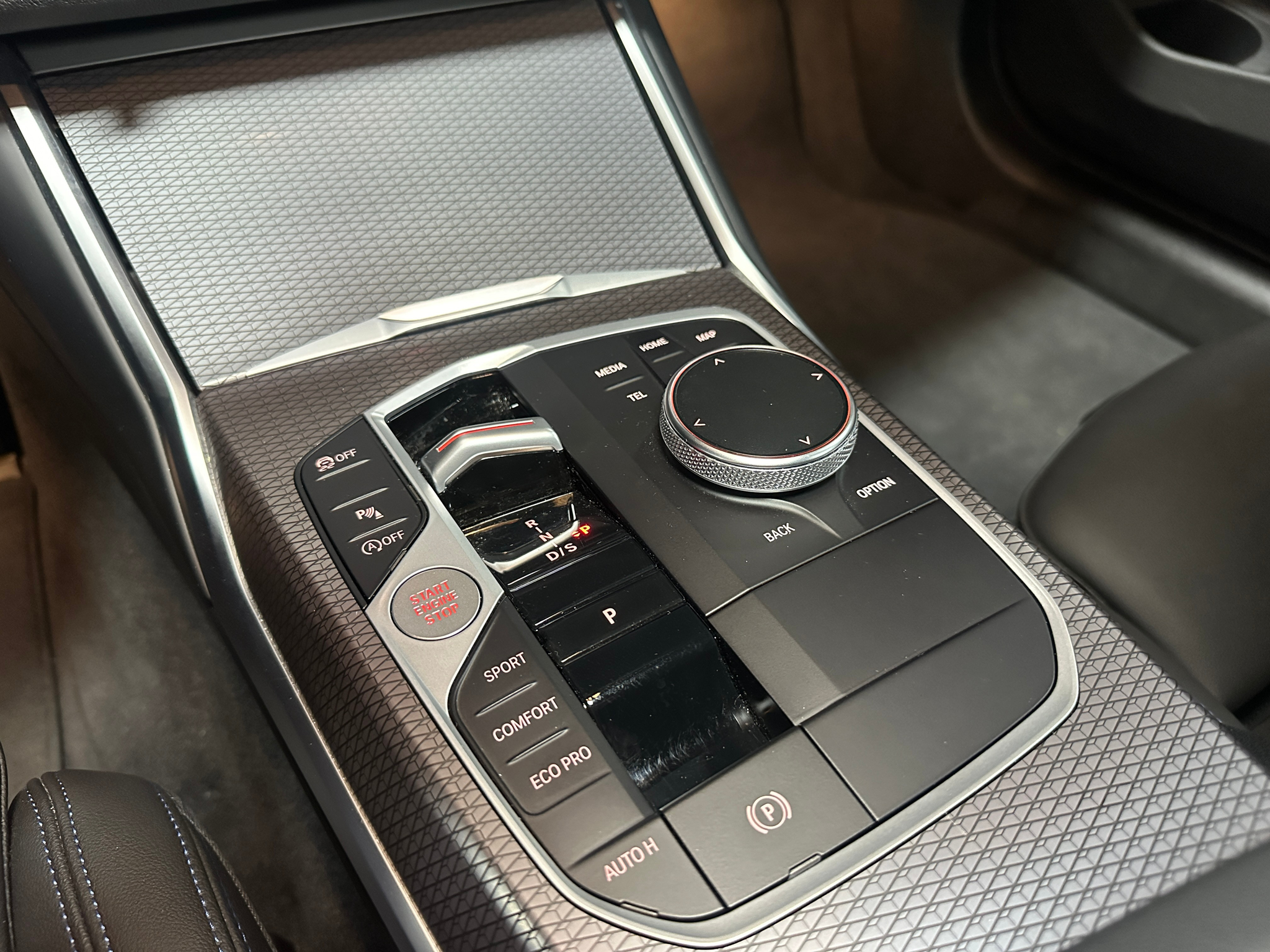 listing desktop thumbnail image 25