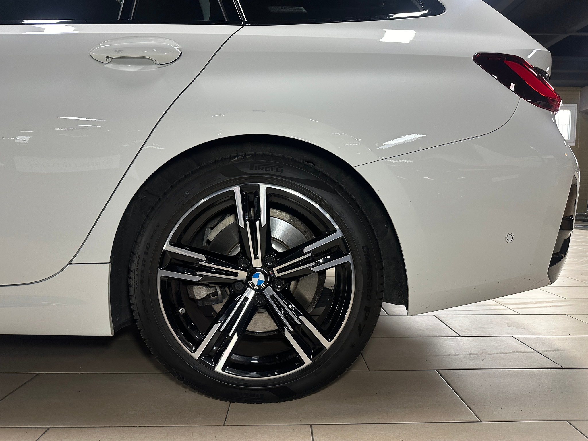 listing desktop thumbnail image 9