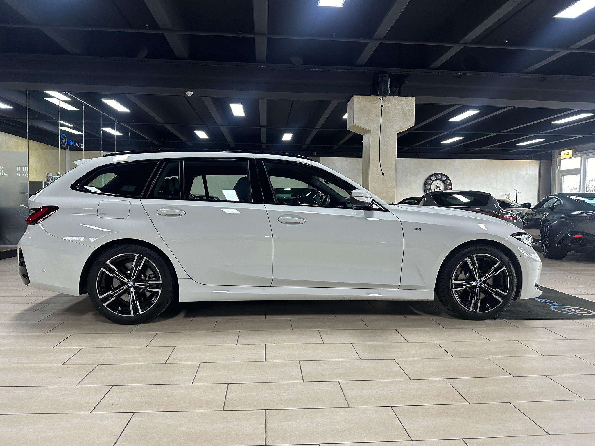 listing desktop thumbnail image 2