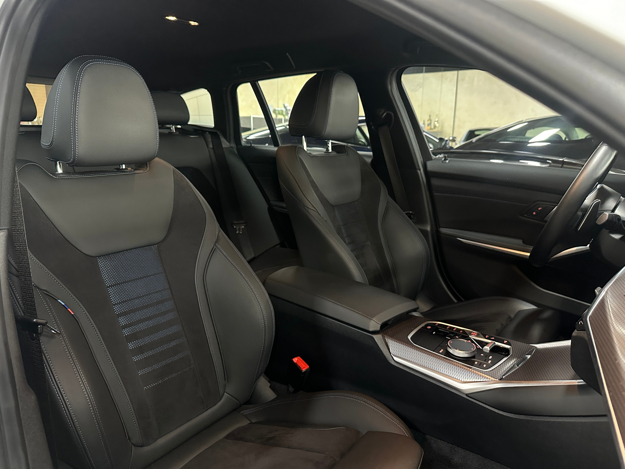 listing desktop thumbnail image 17