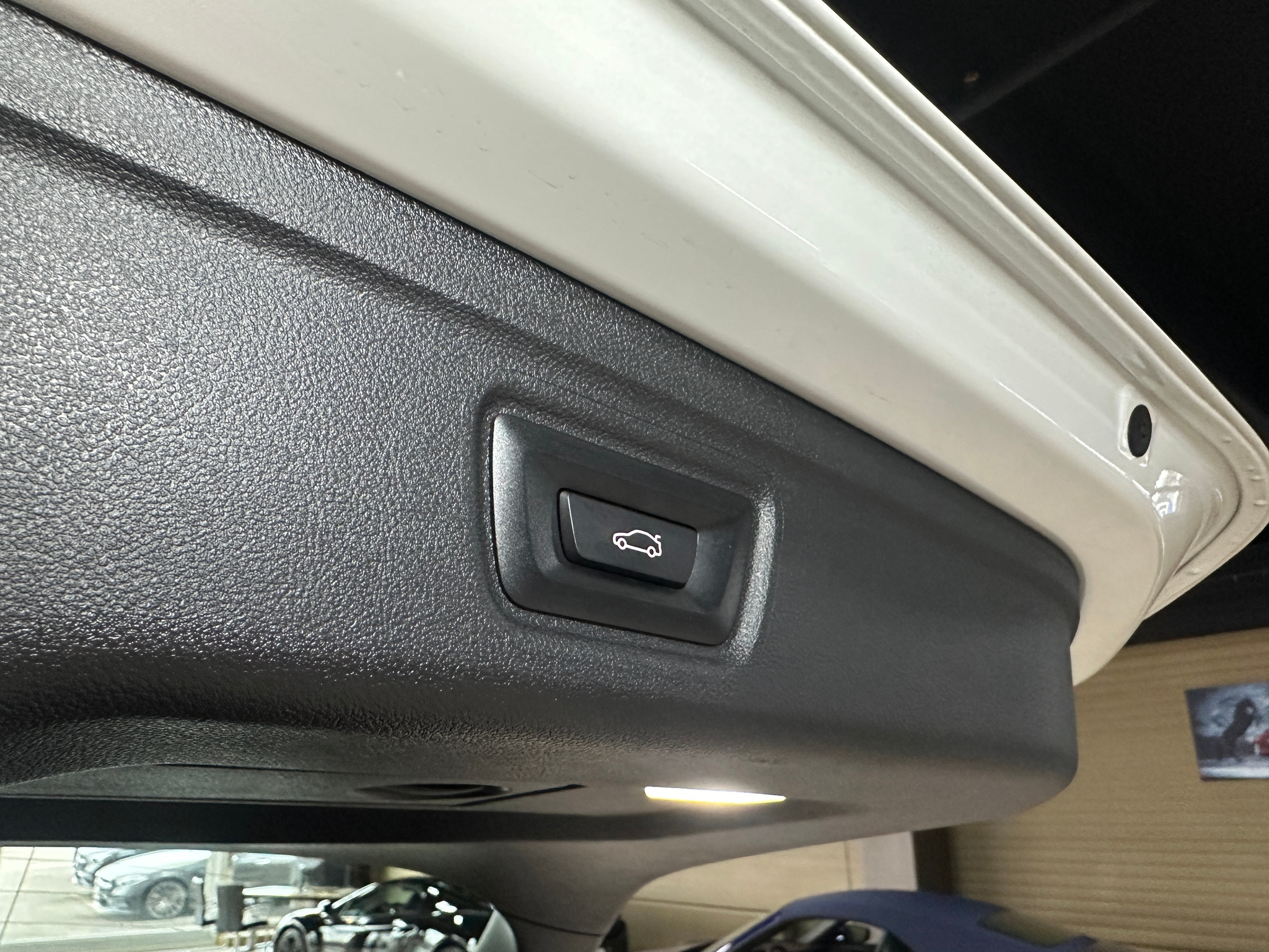 listing desktop thumbnail image 20