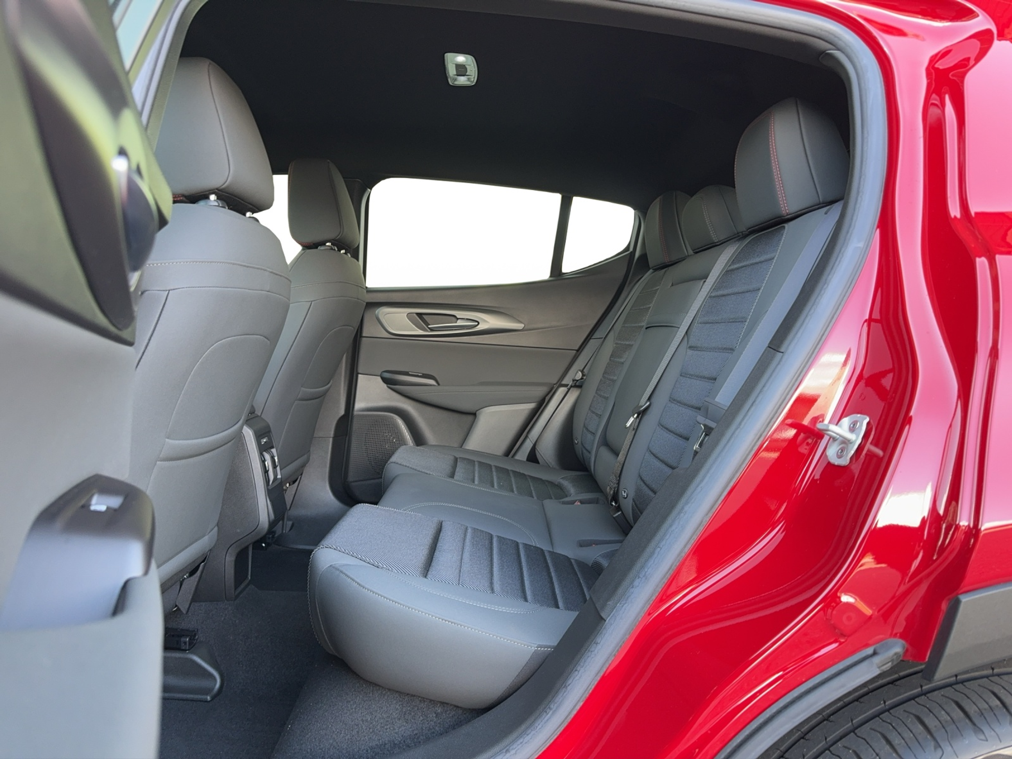 listing desktop thumbnail image 5