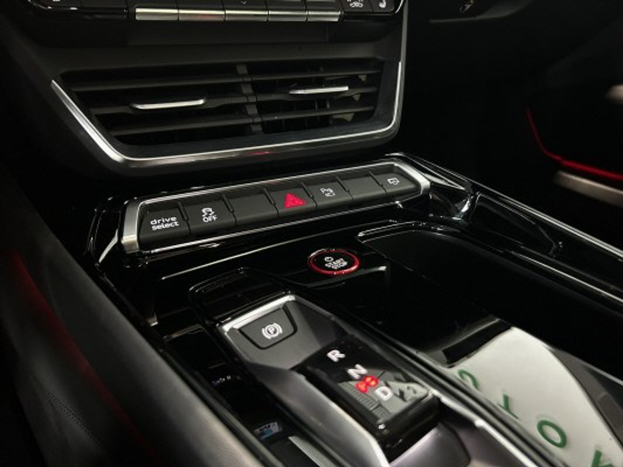 listing desktop thumbnail image 9