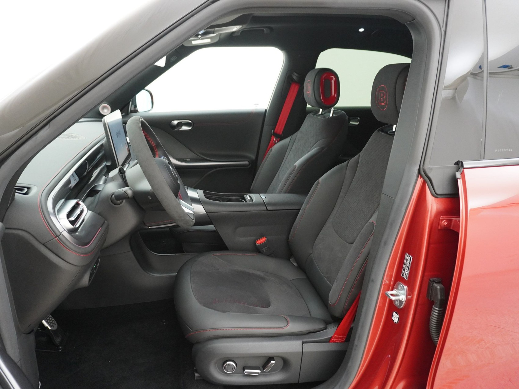 listing desktop thumbnail image 12