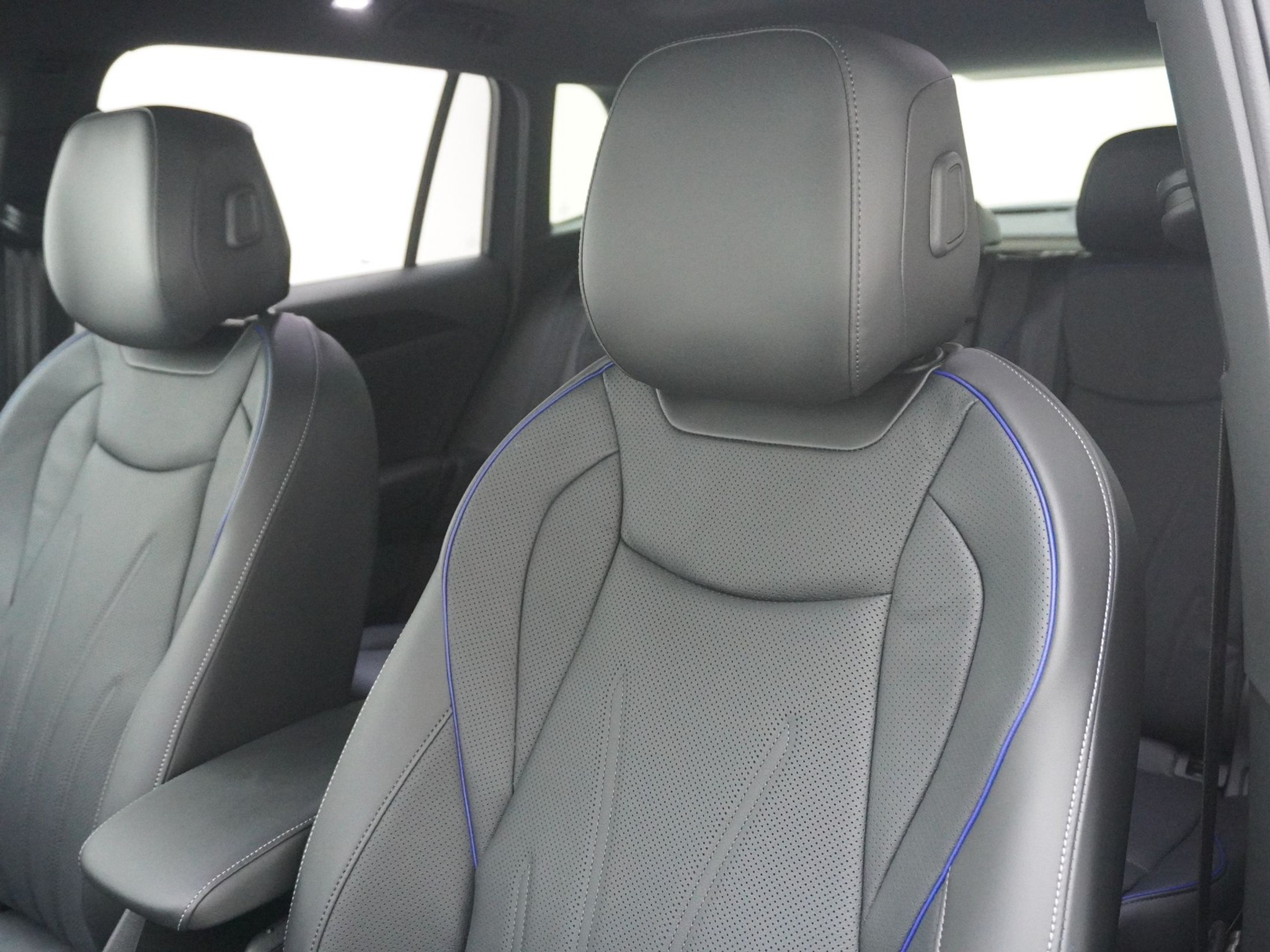 listing desktop thumbnail image 14