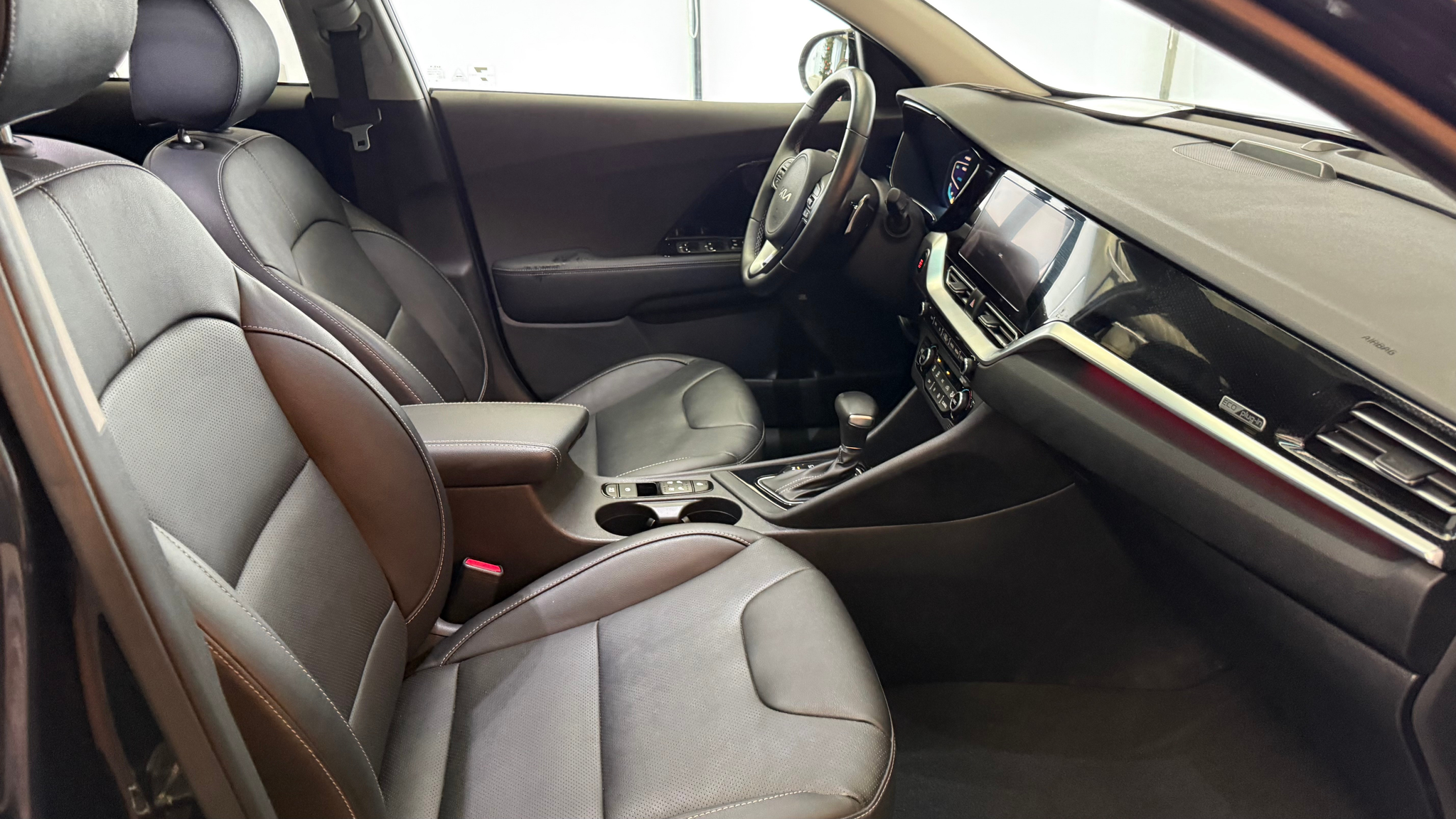 listing desktop thumbnail image 20