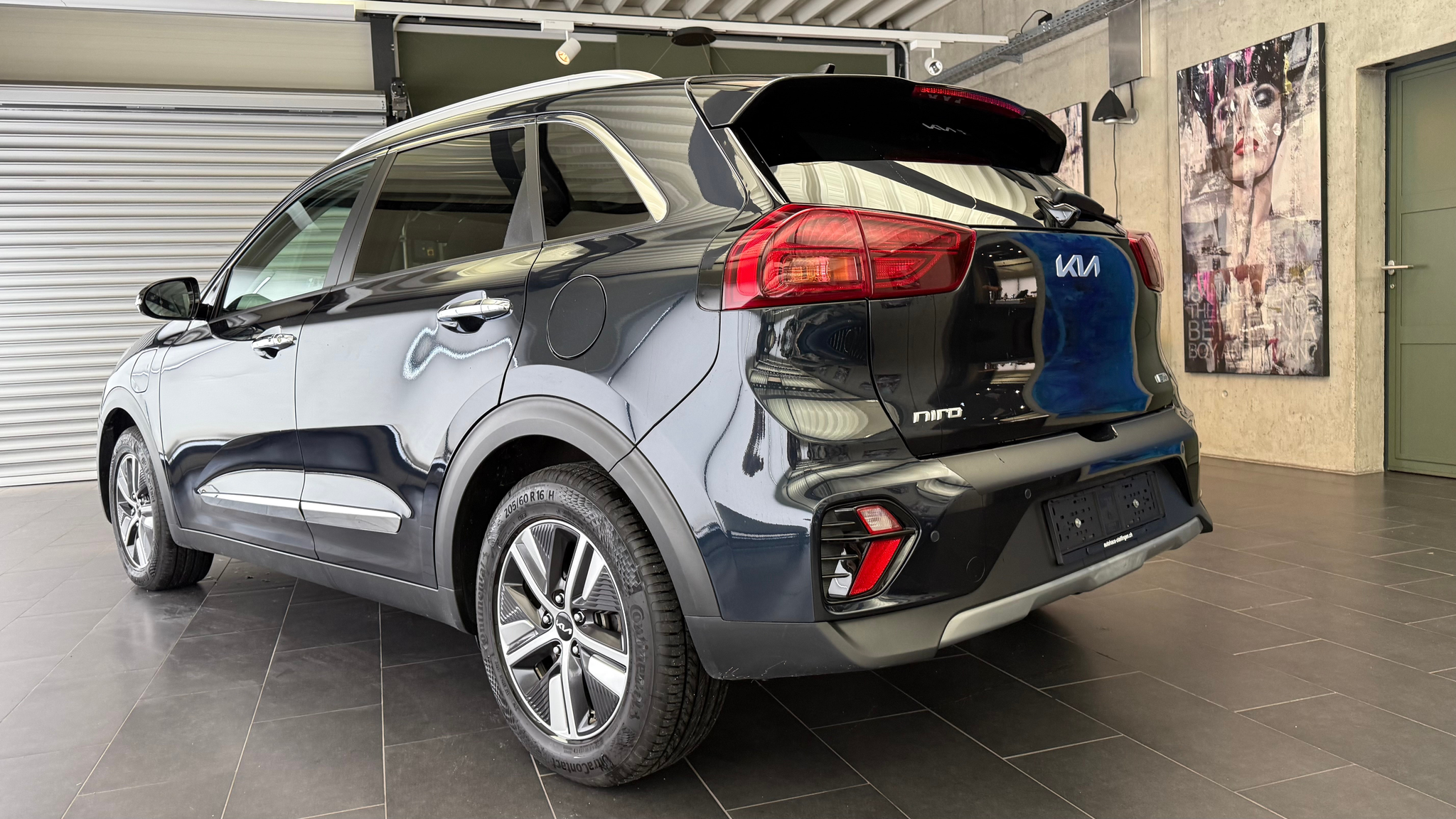 listing desktop thumbnail image 16