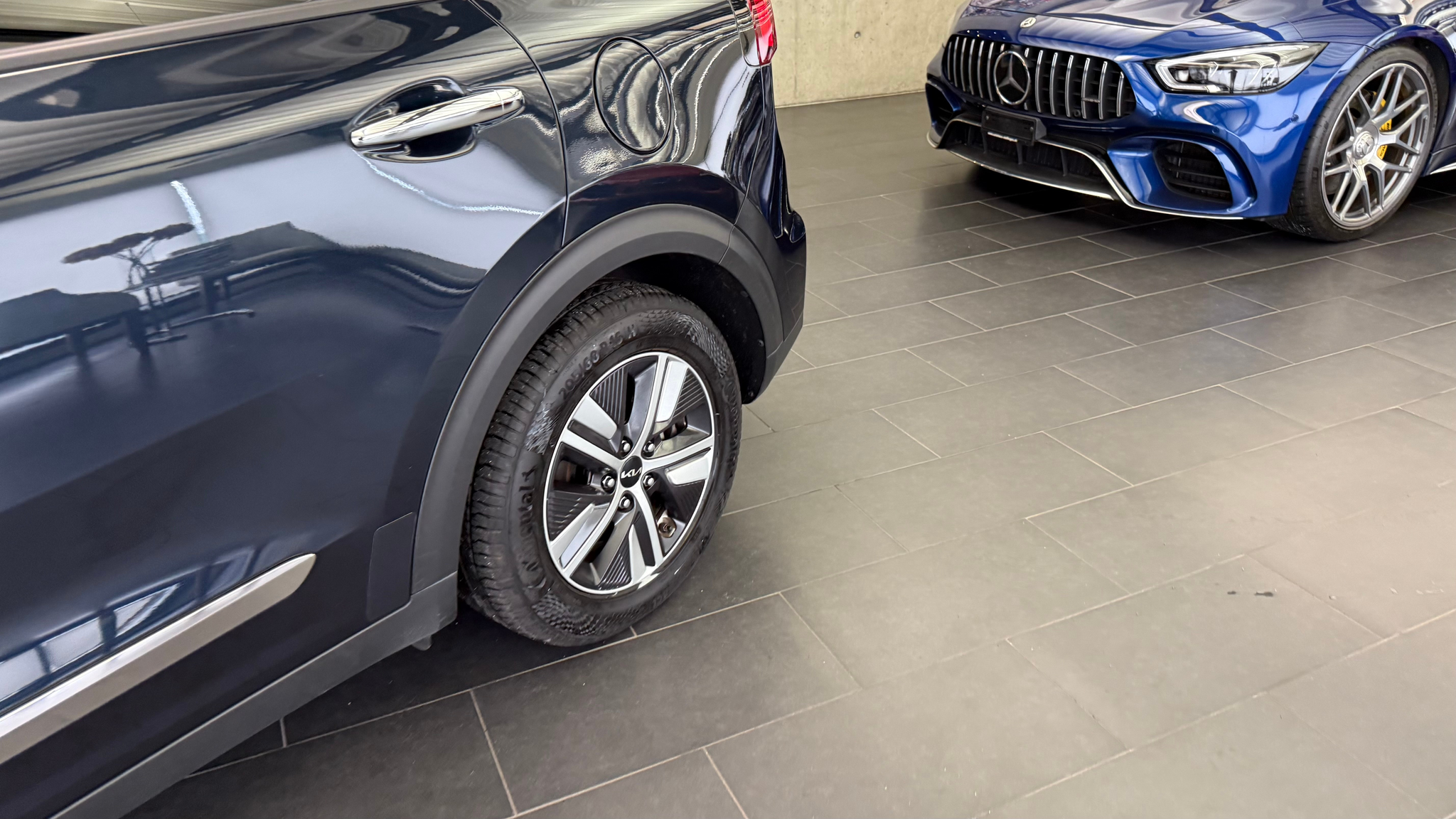 listing desktop thumbnail image 7