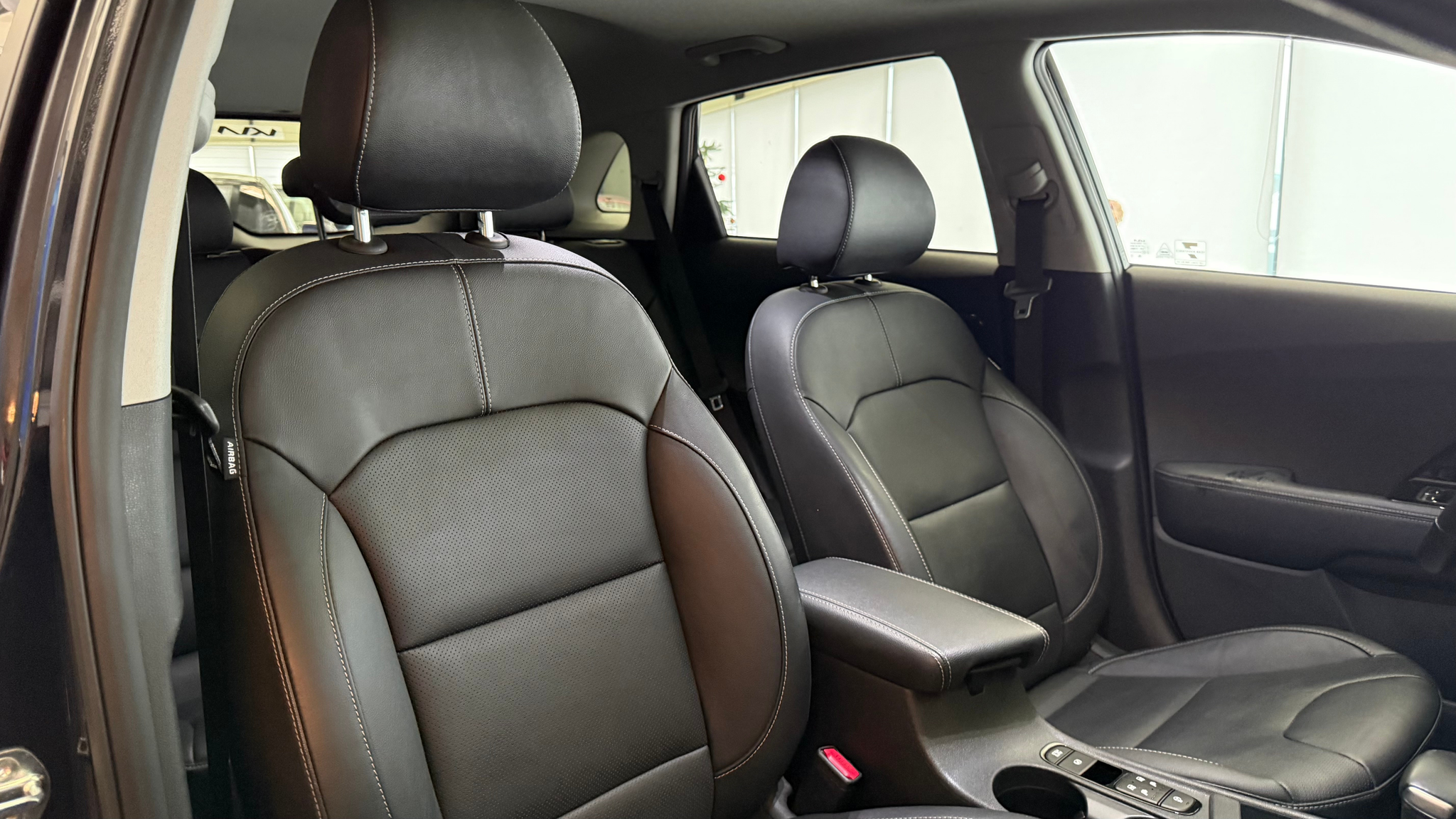 listing desktop thumbnail image 22