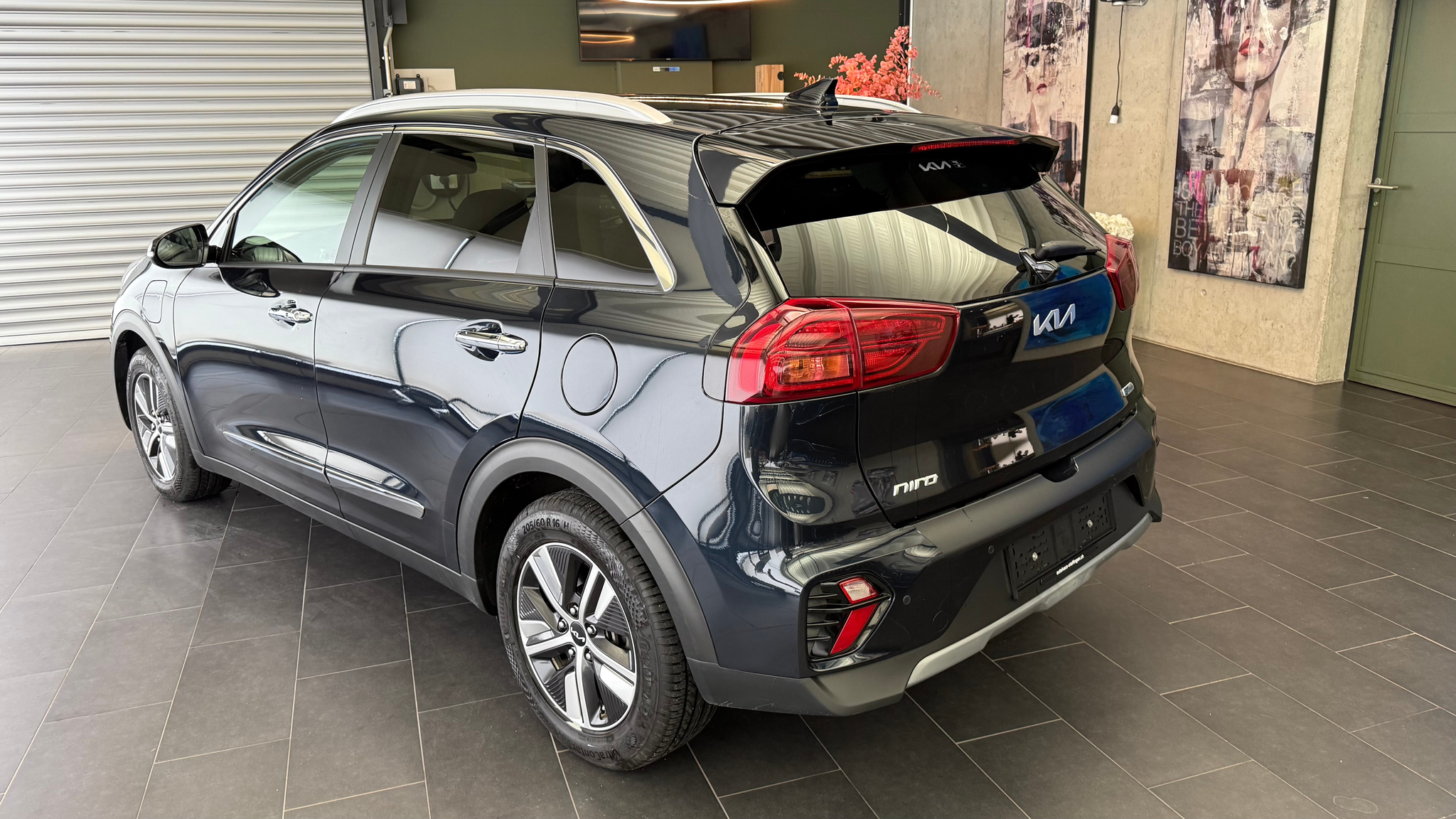 listing desktop thumbnail image 14