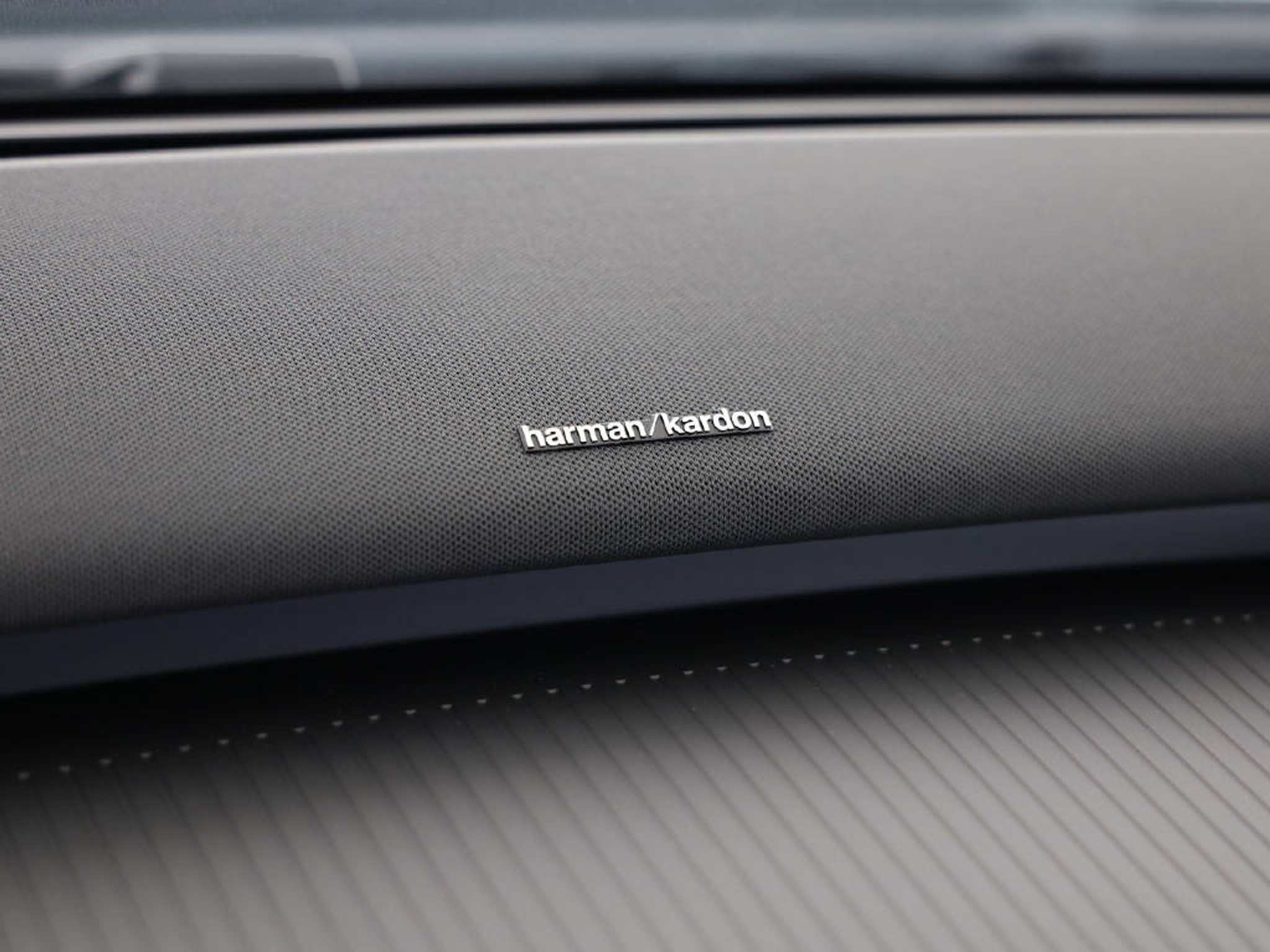 listing desktop thumbnail image 11