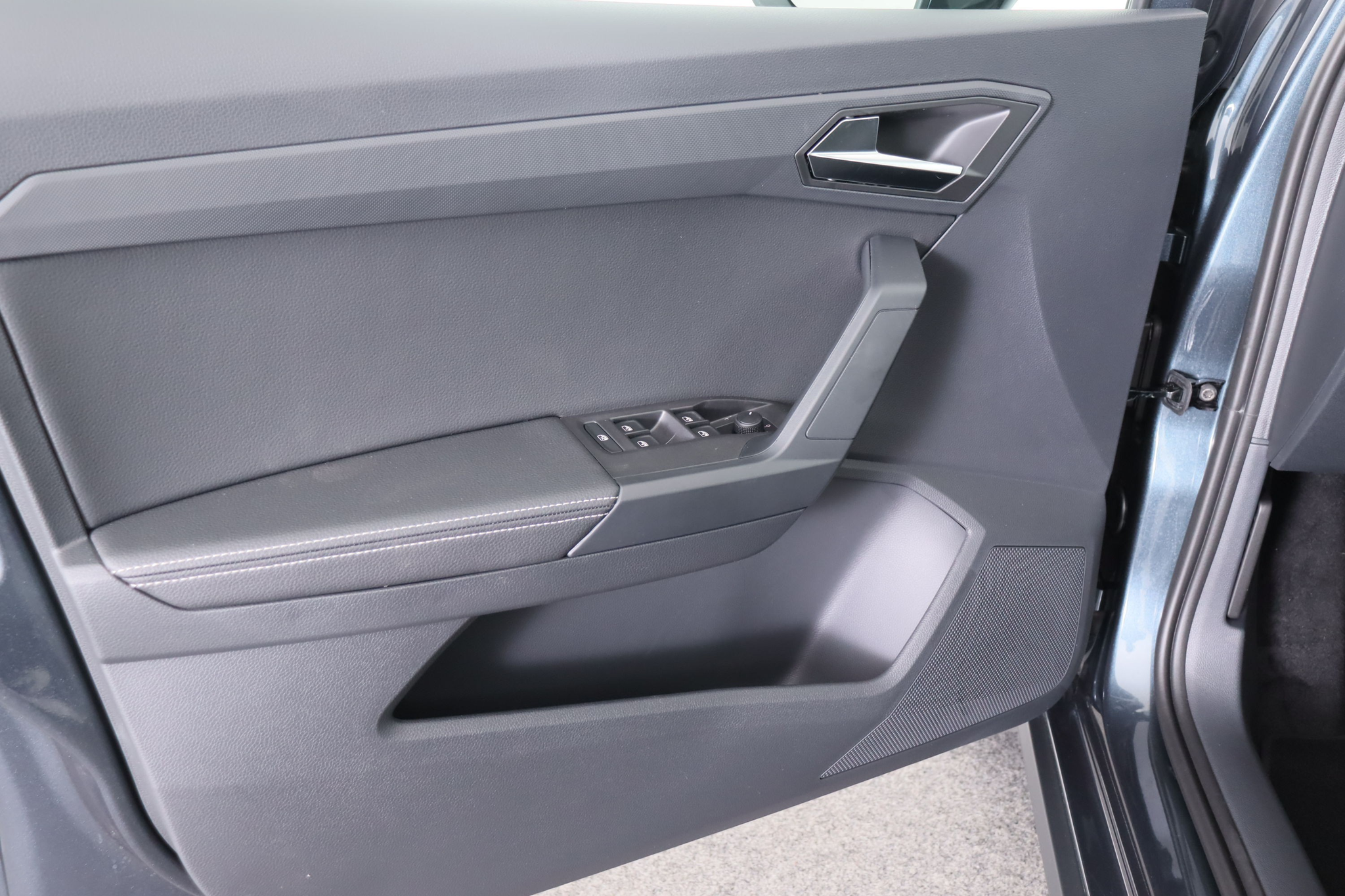 listing desktop thumbnail image 14