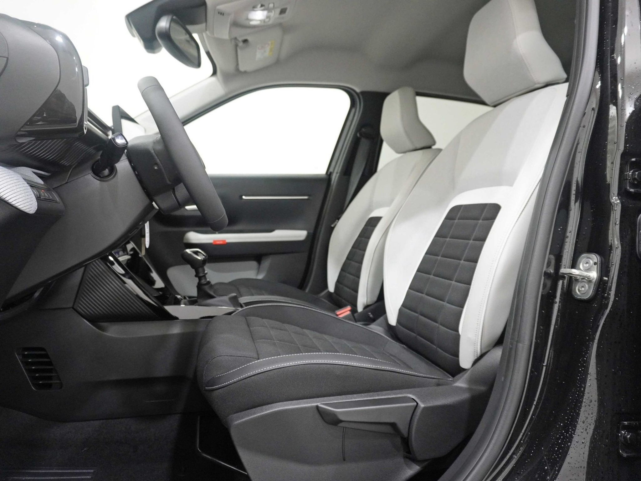 listing desktop thumbnail image 6