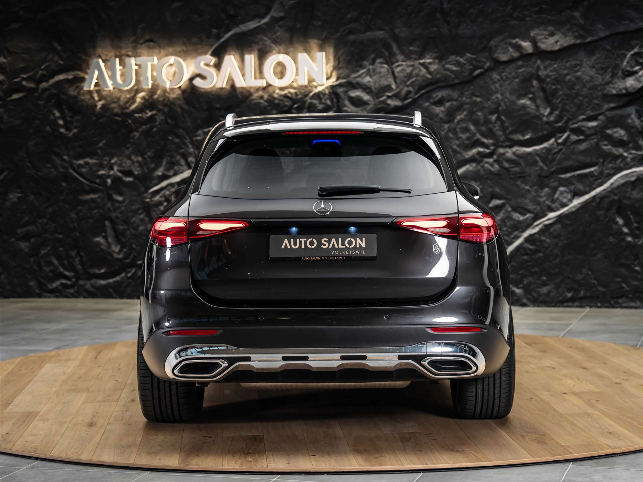 listing desktop thumbnail image 3