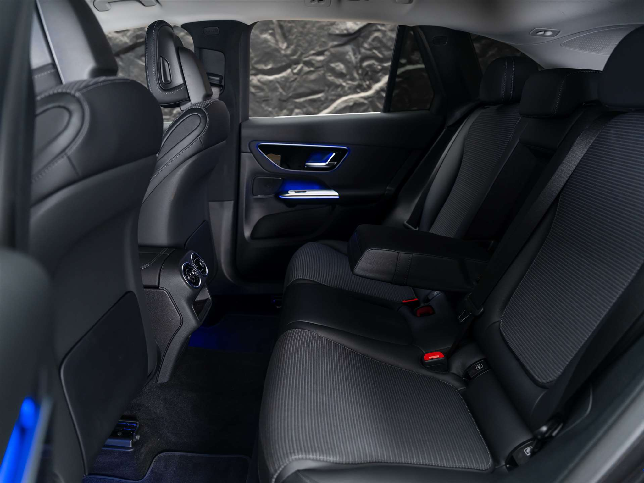 listing desktop thumbnail image 11