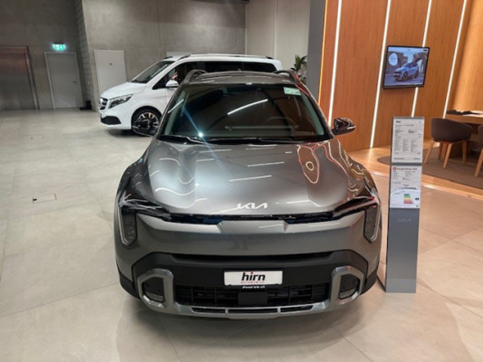 listing desktop thumbnail image 1