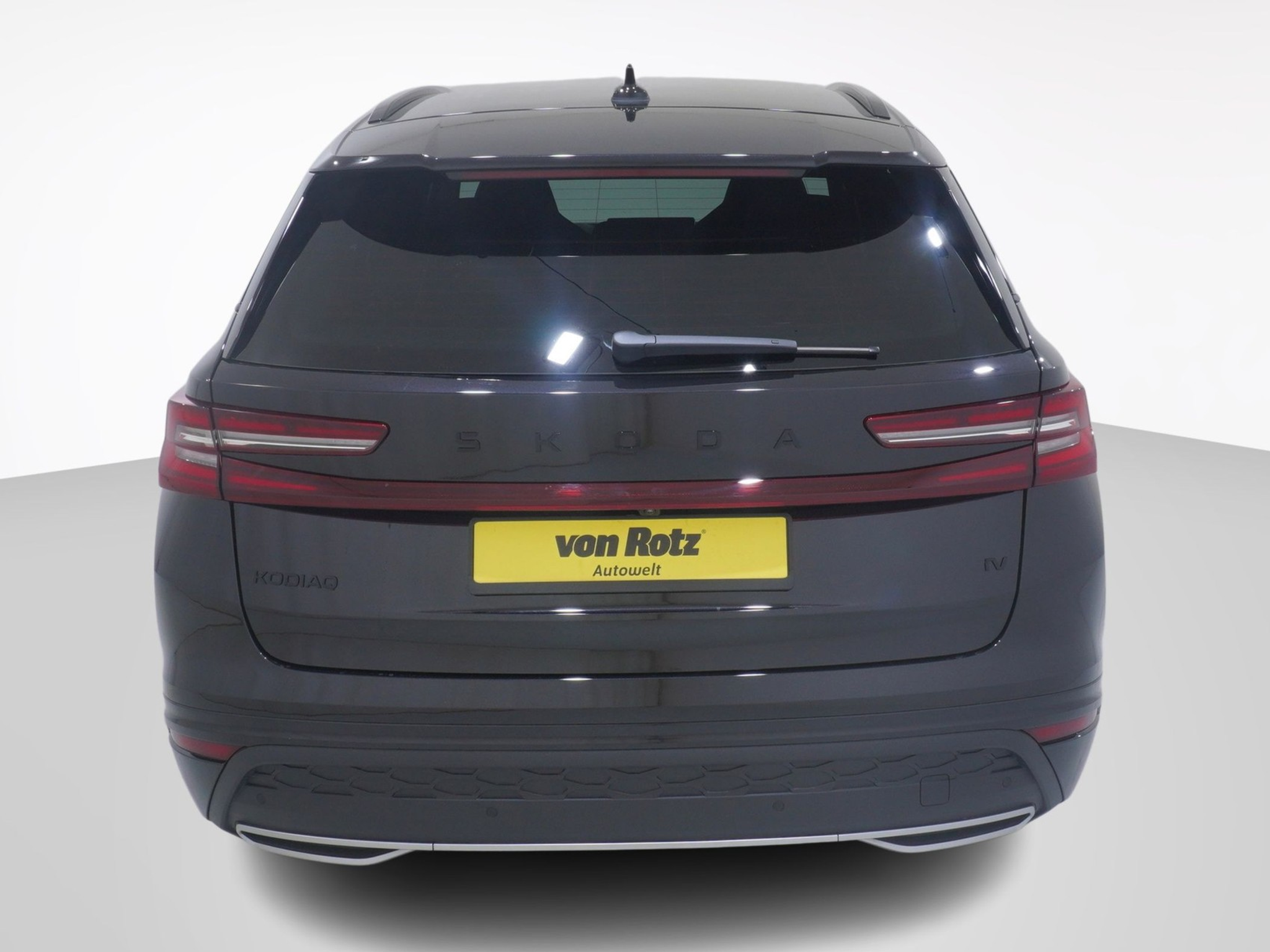 listing desktop thumbnail image 3