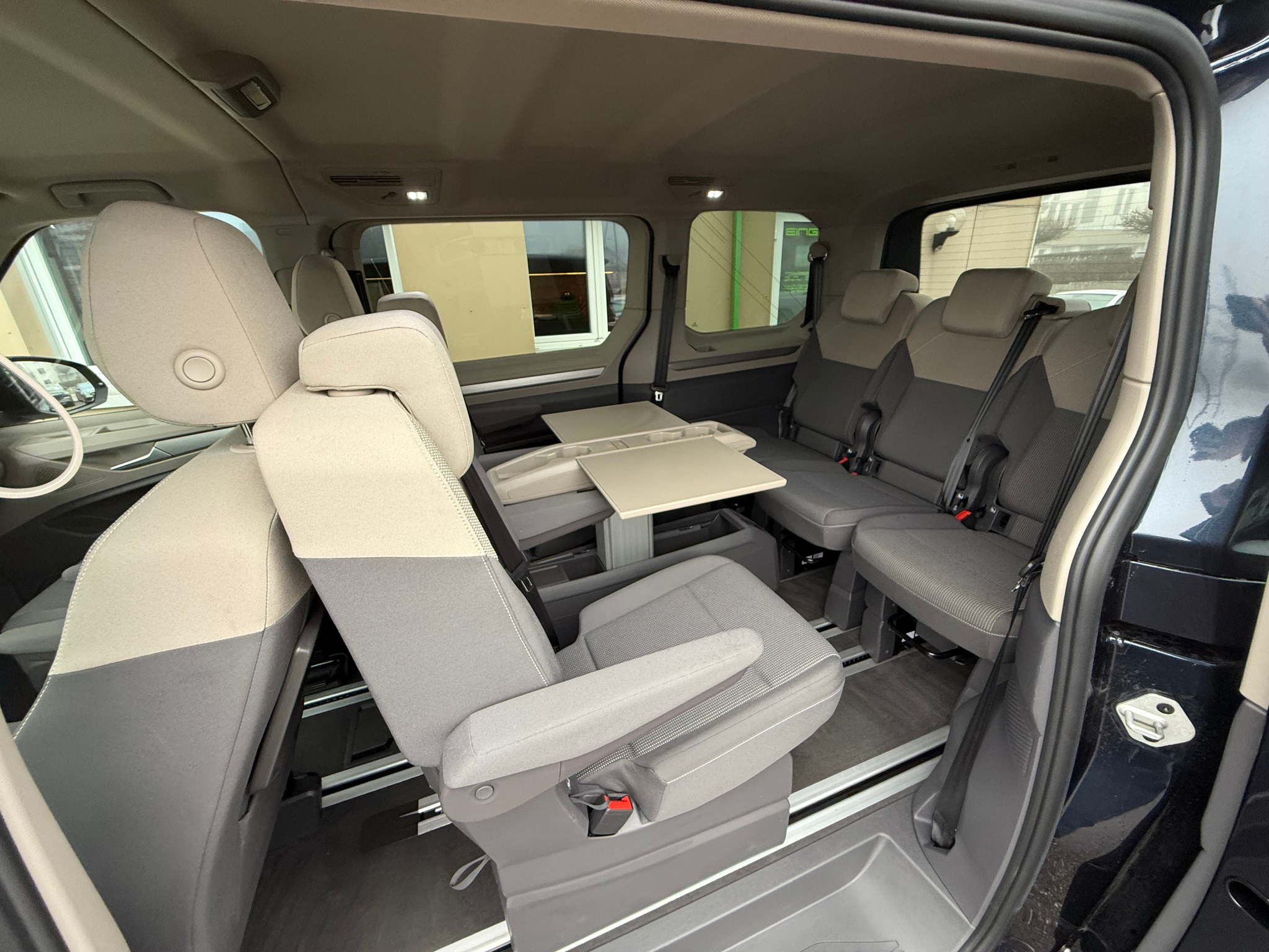 listing desktop thumbnail image 23