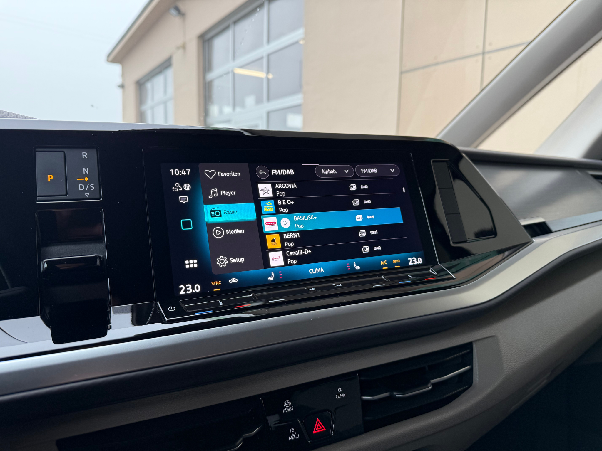 listing desktop thumbnail image 16